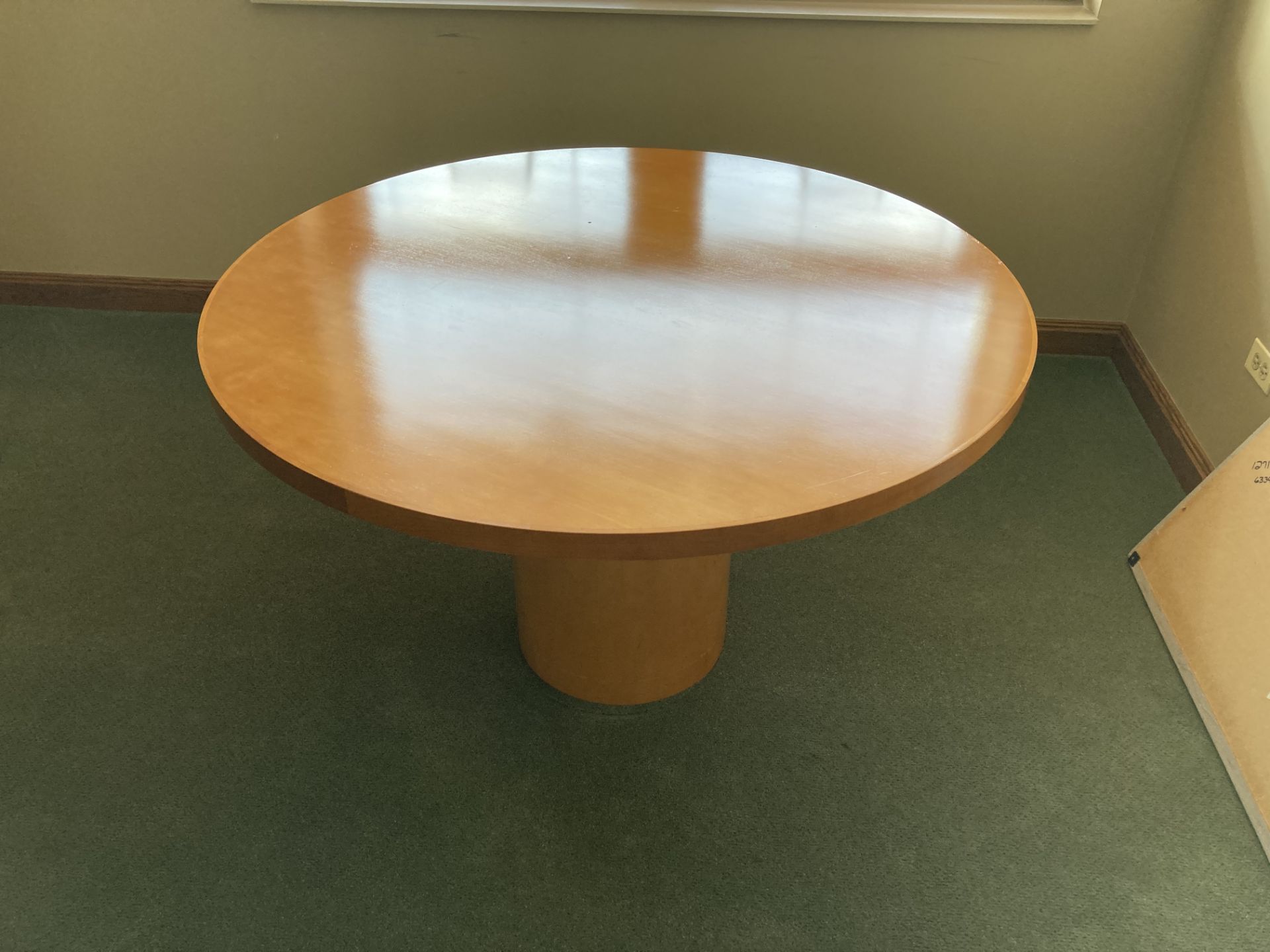 L-shaped desk with upper cabinet and 48" round table - Image 2 of 2