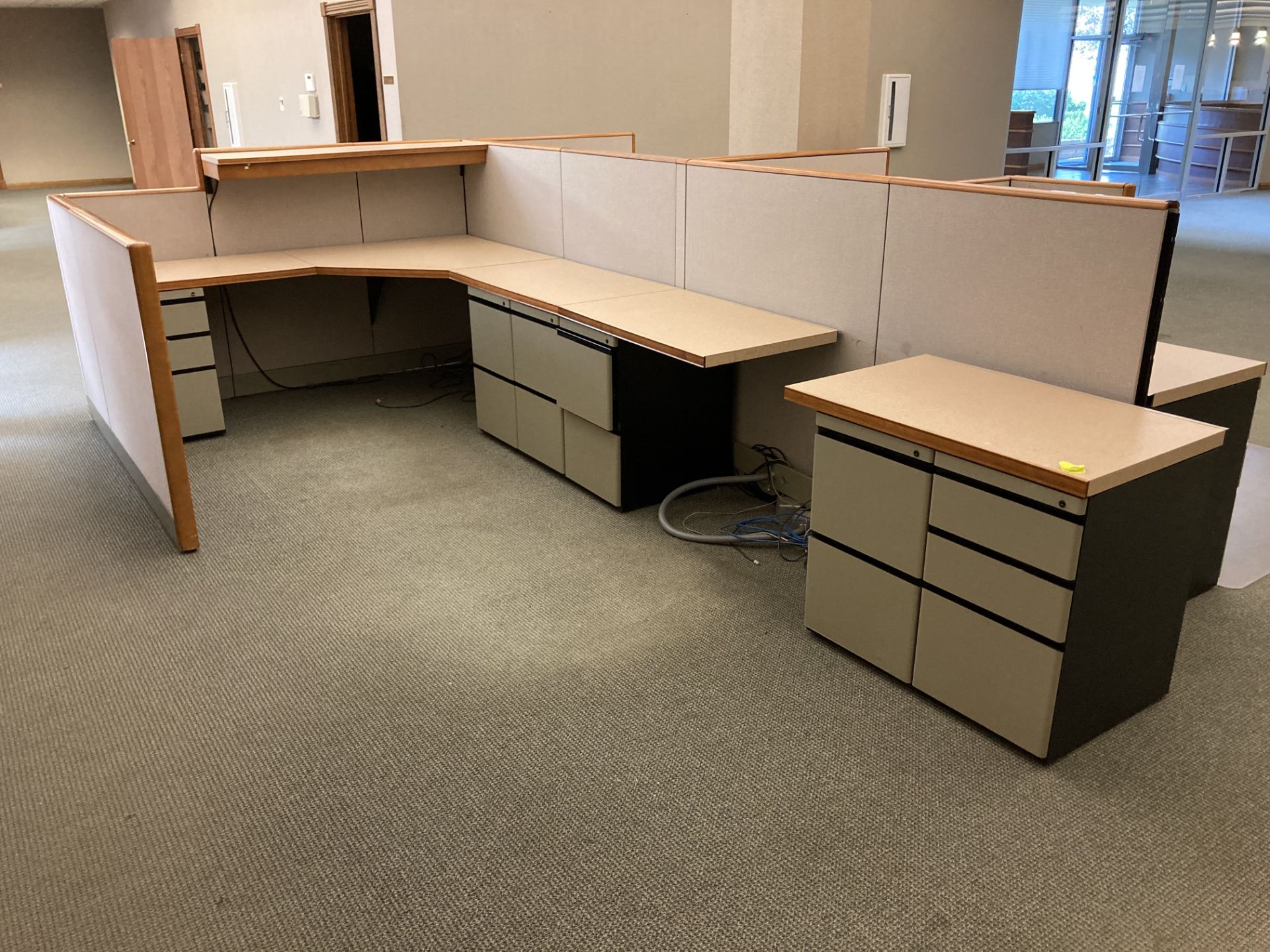 Cubicles with desks and cabinets - Image 2 of 3