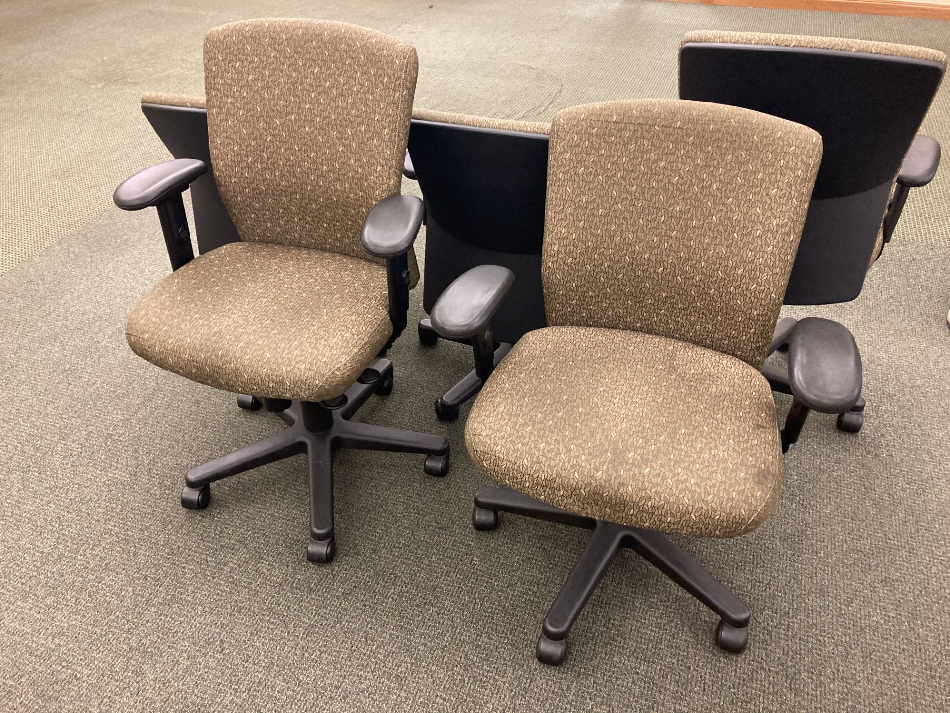 5 office chairs - Image 2 of 2