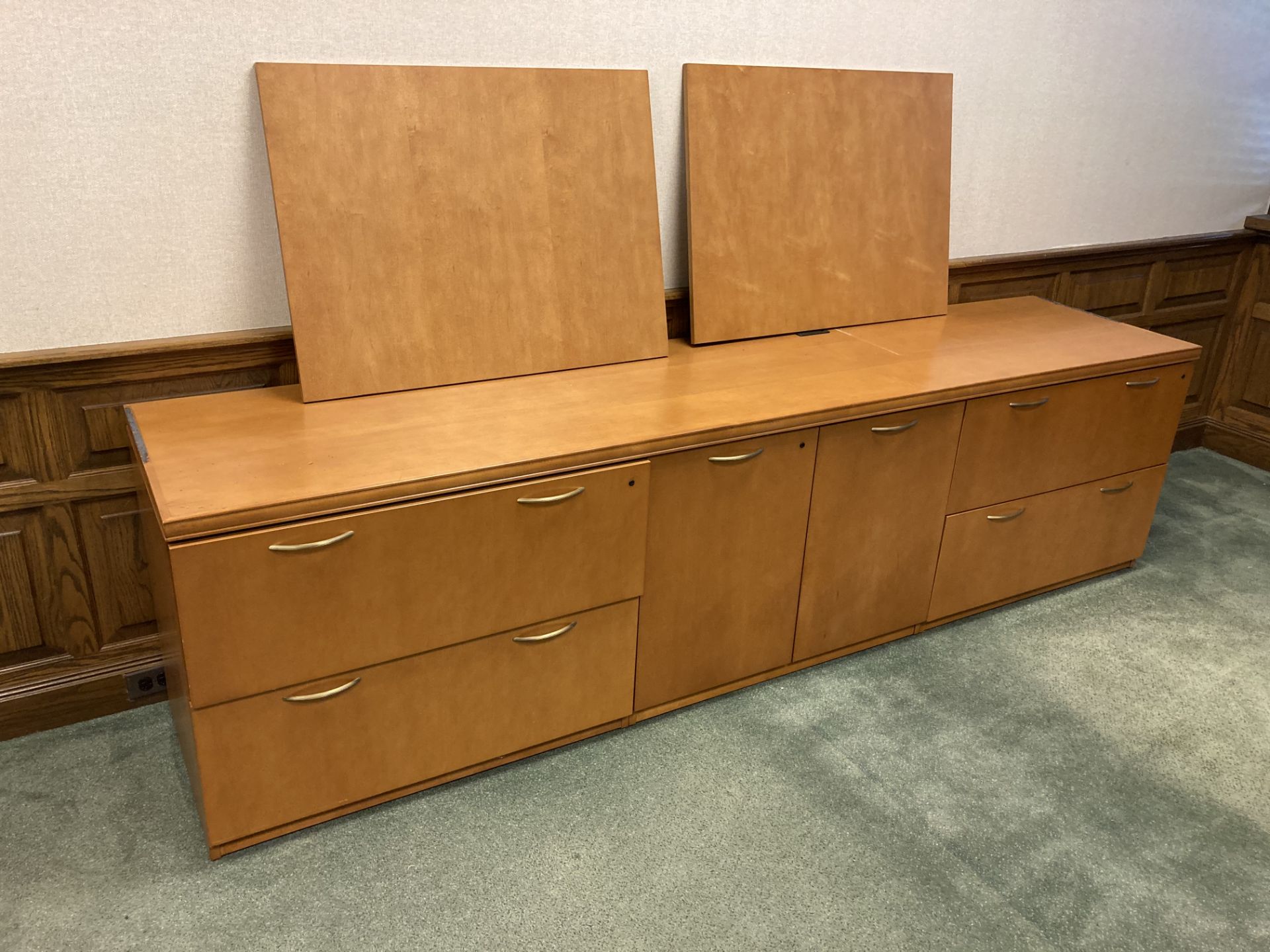 Wood desk, cradenza, file cabinet, shelf unit - Image 2 of 3
