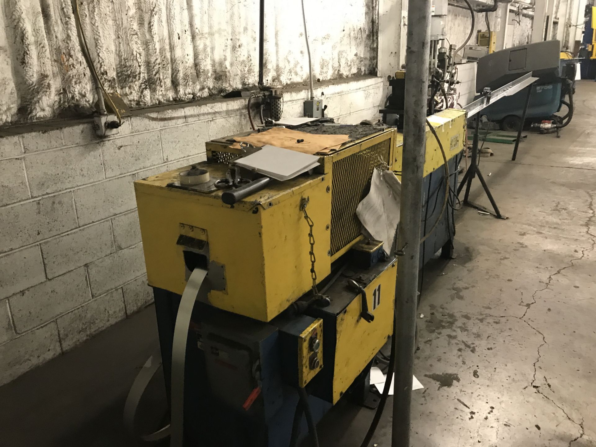 1 7/8" Cleat Machine with Graco Glue System - Image 2 of 11