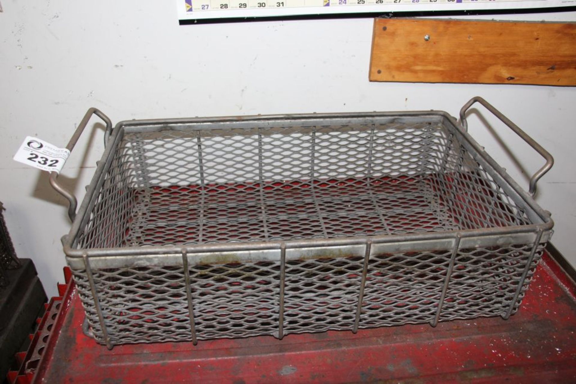 steel basket, 21" x 13"