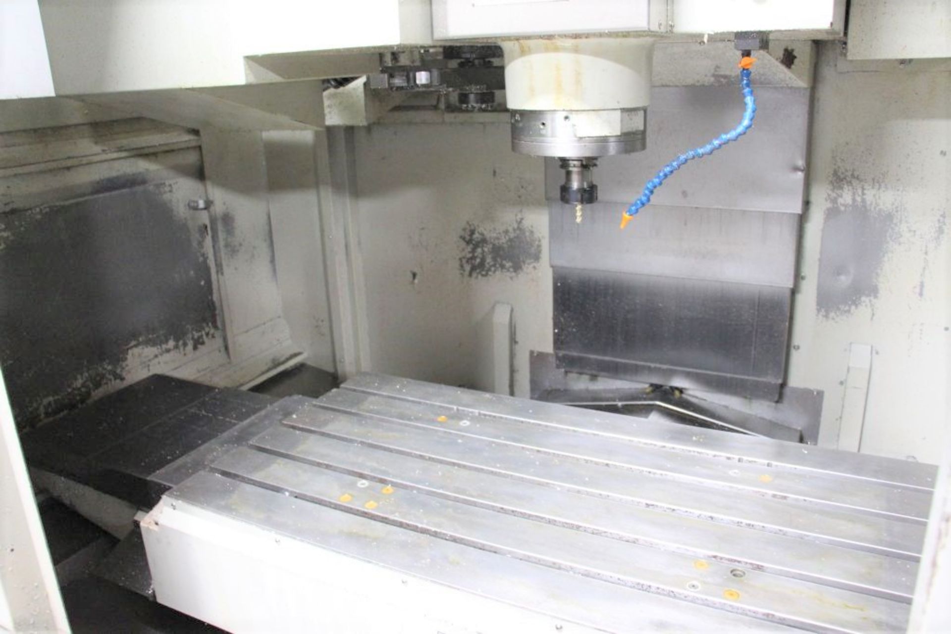 2005 Bridgeport 1000 XP3 vertical machining center, ATC - 30, Fanuc C Series 18i-MB controller, - Image 4 of 16