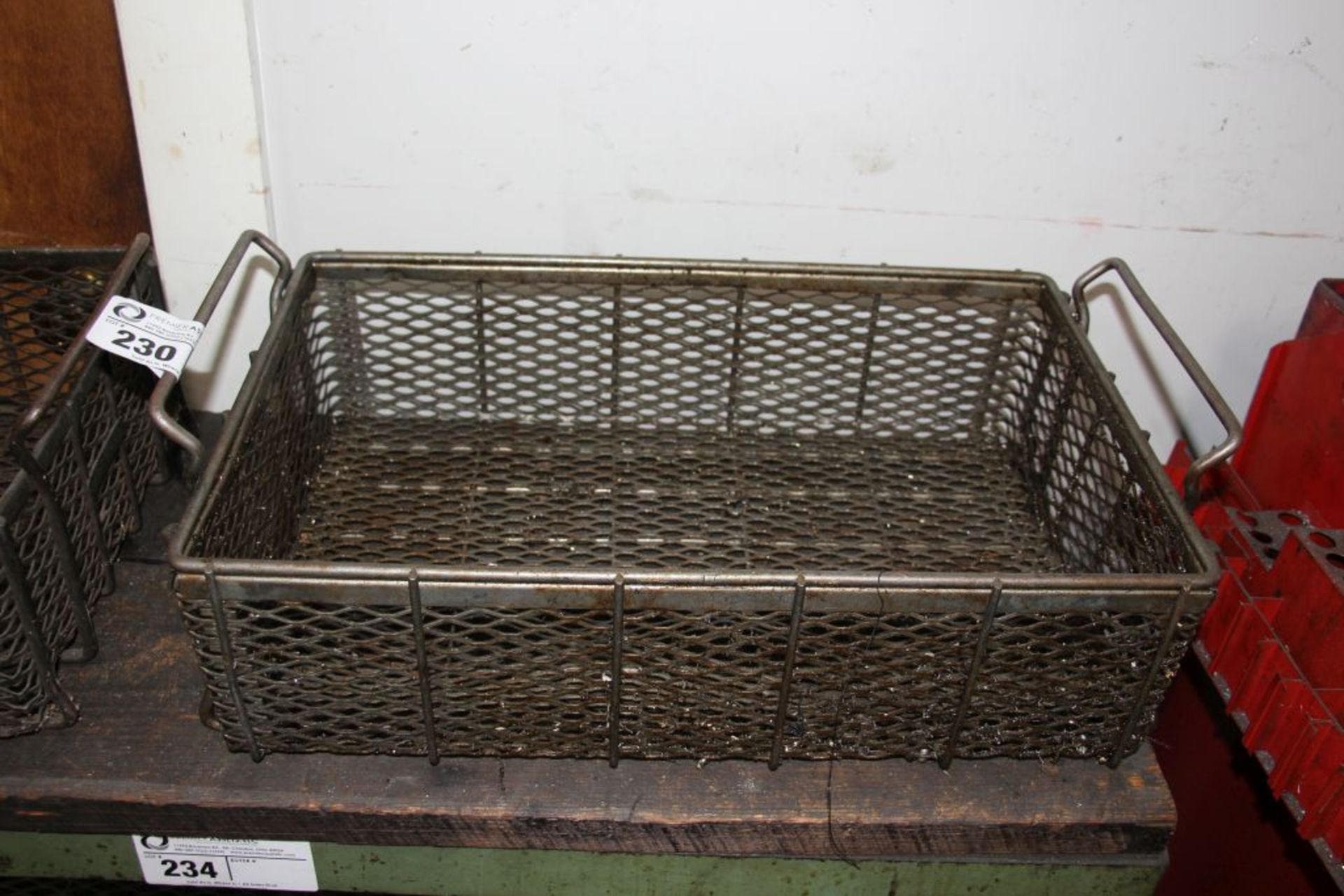 steel basket, 21" x 13"