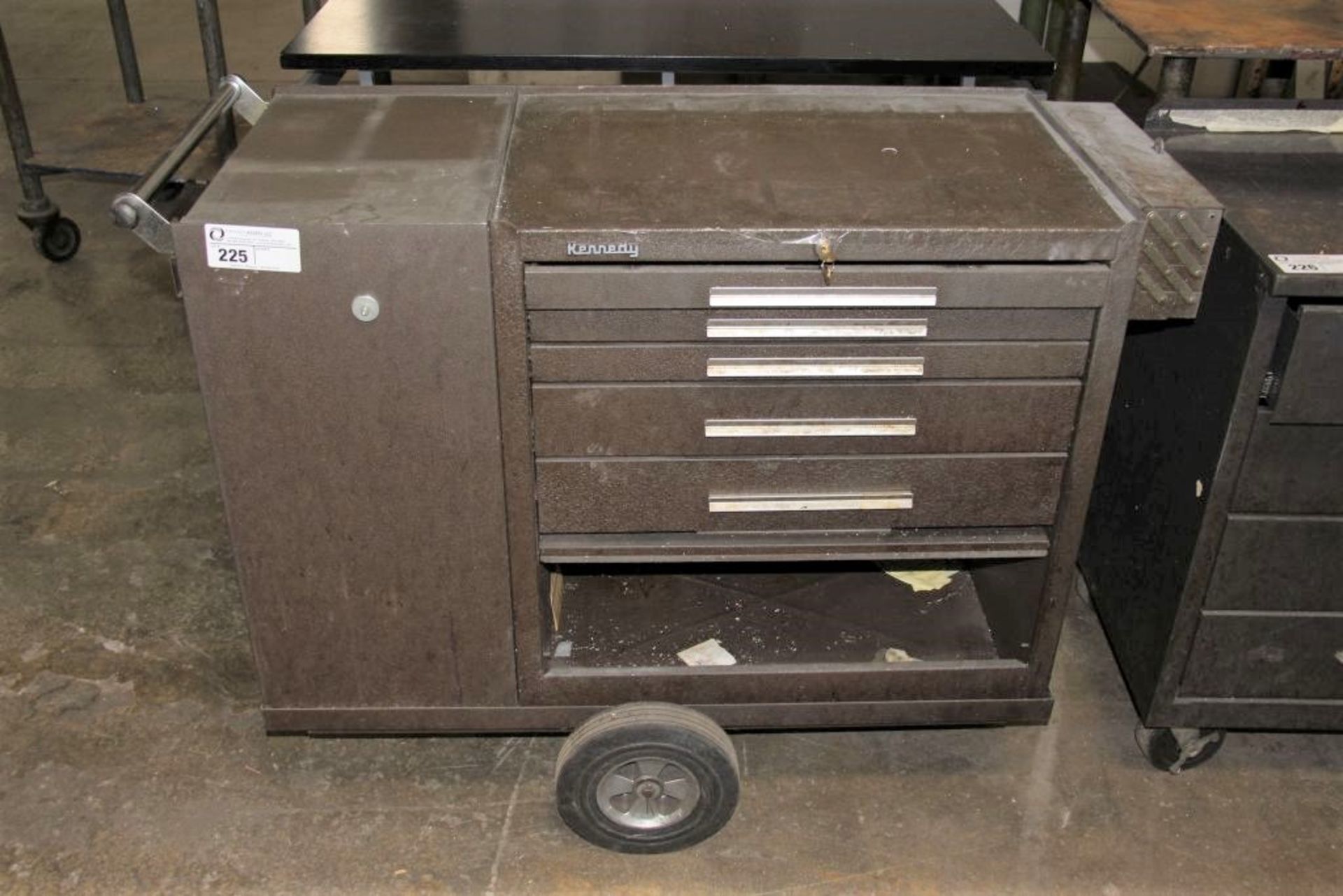 Kennedy mobile tool chest, model - 295-336485