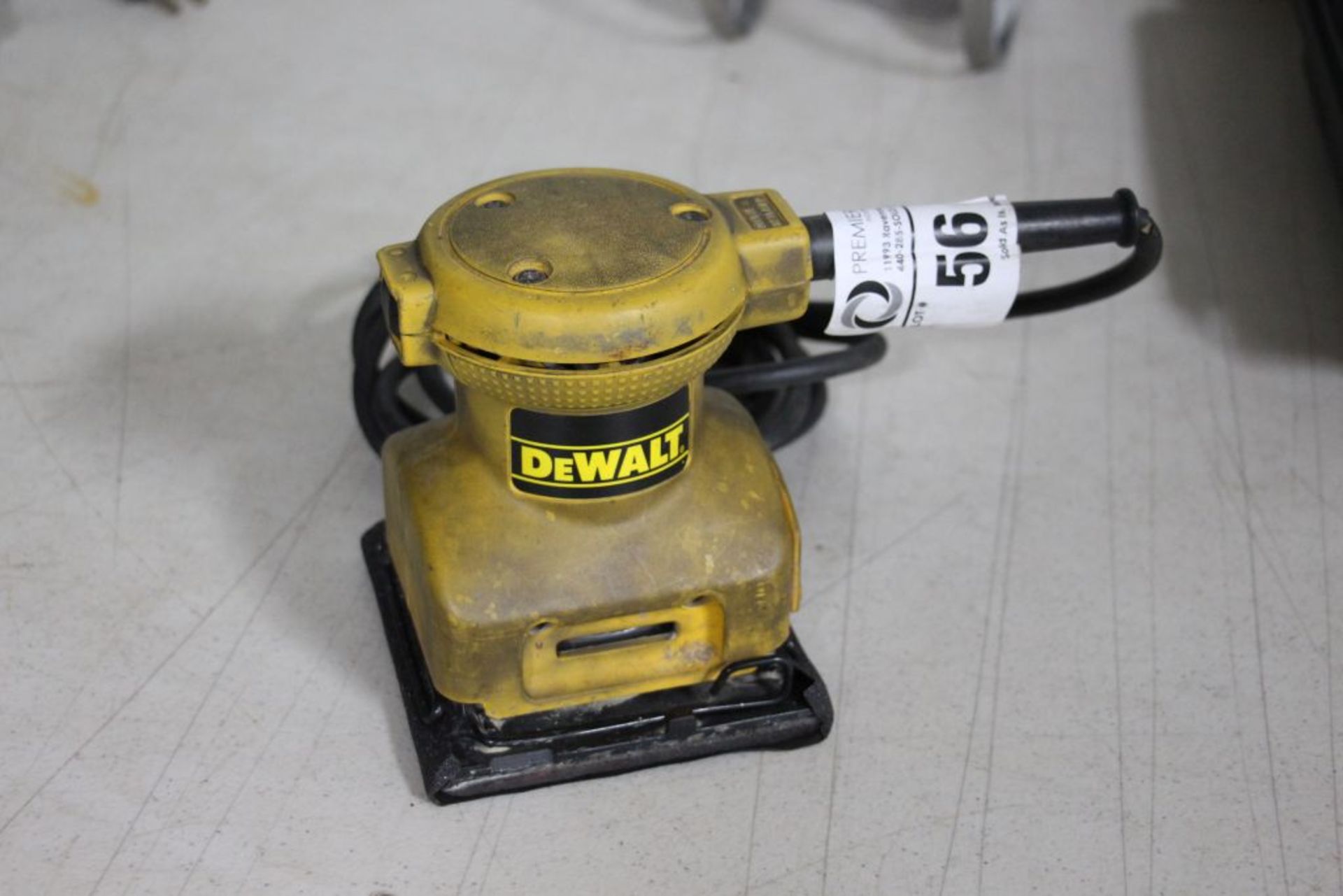 Dewalt Palm Grip Sander, model DW411