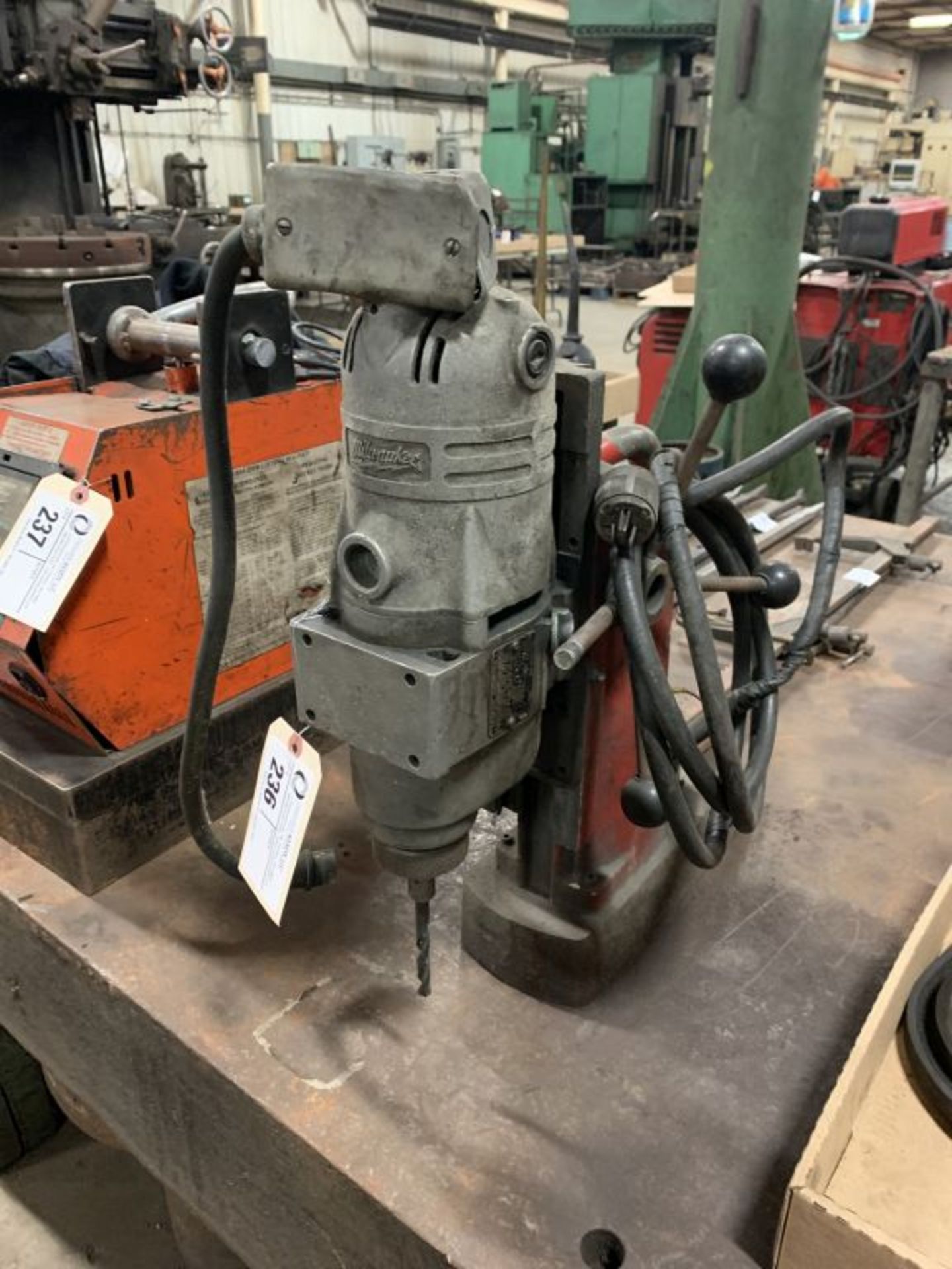 Milwaukee 1/2" magnetic drill, model 4221