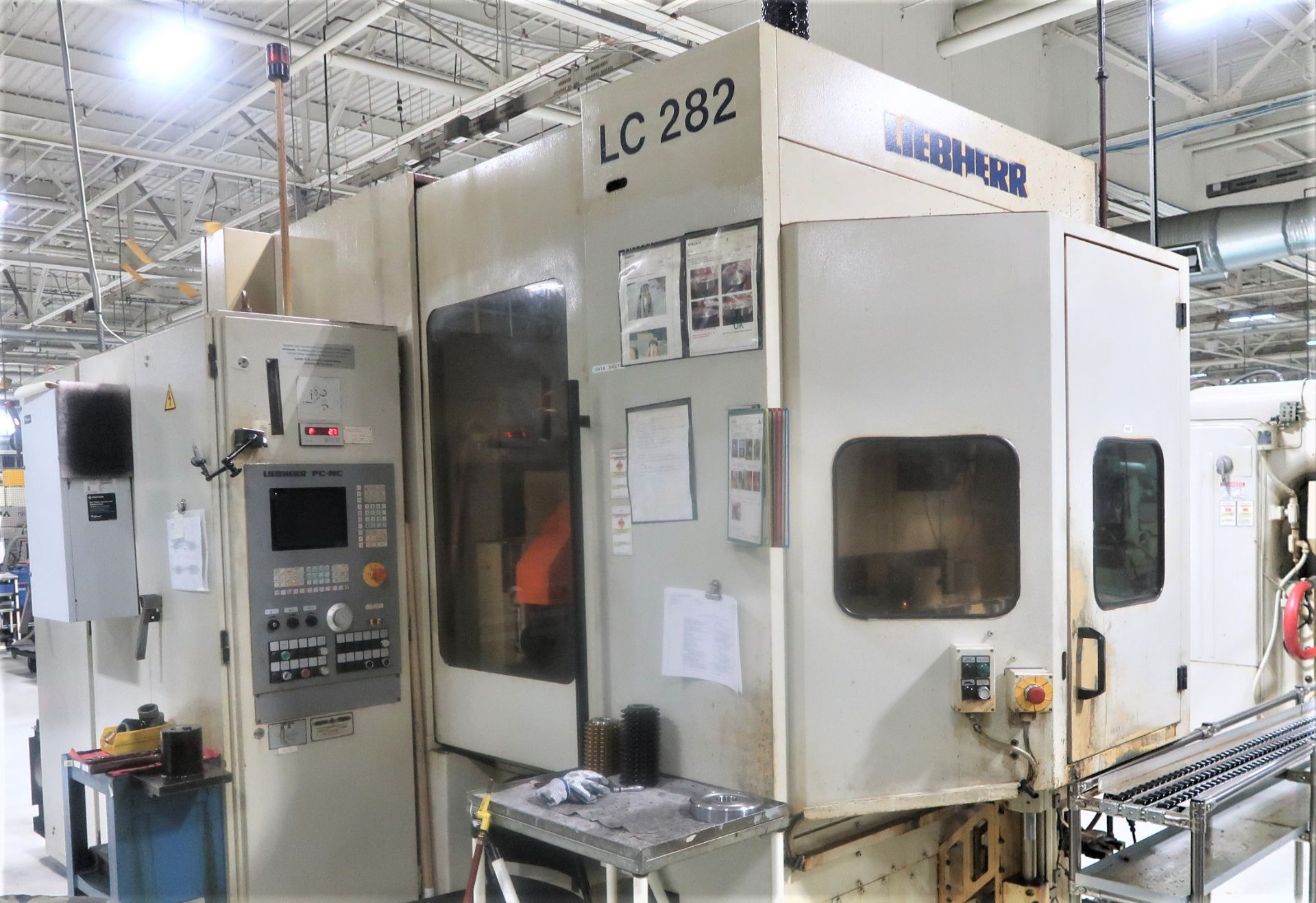 Liebherr LC-282 CNC 6 Axis Gear Hobber w/Loading table, S/N 1160