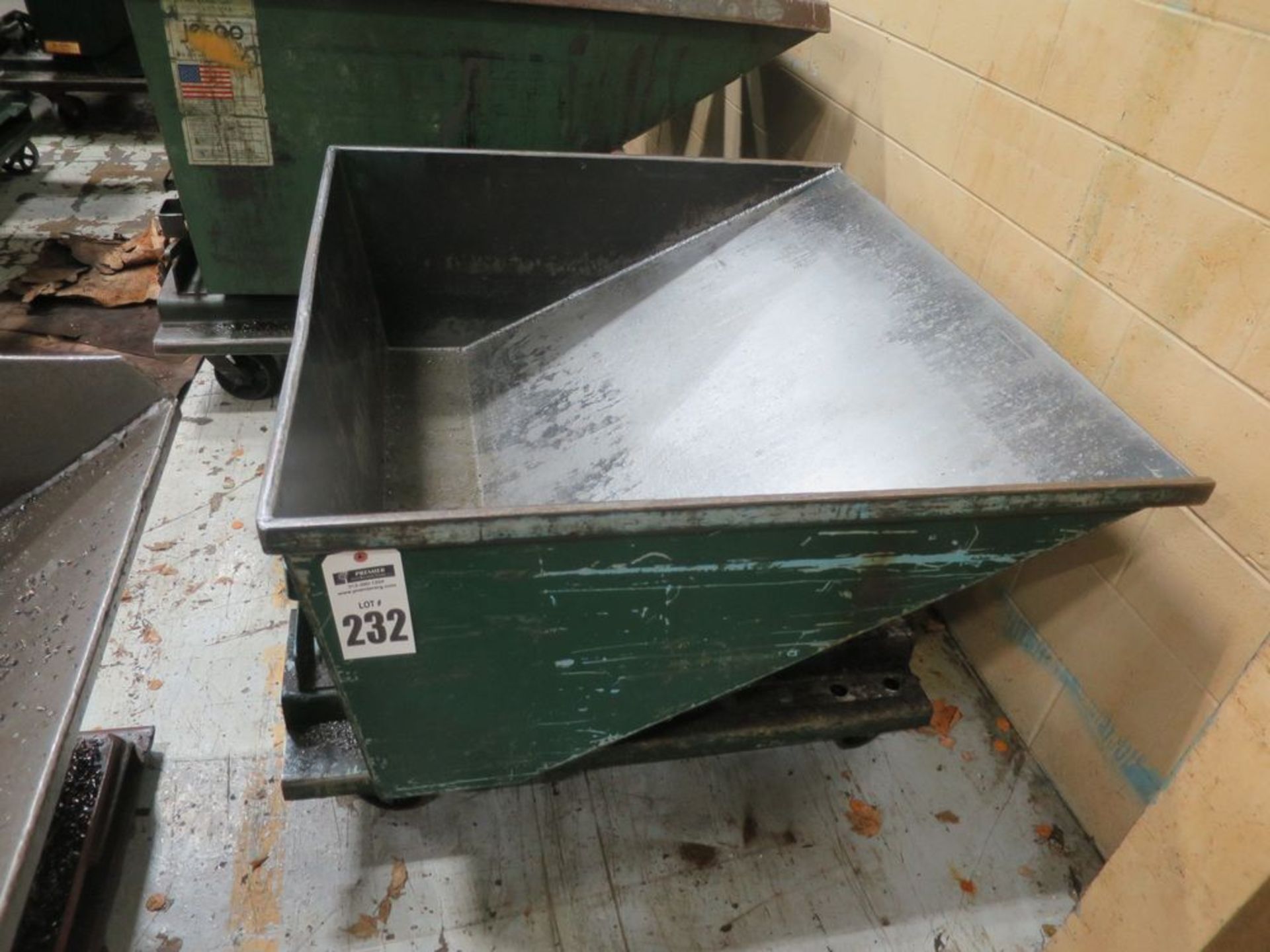 1/2 Yard Self Dumping Wheeled Chip Cart