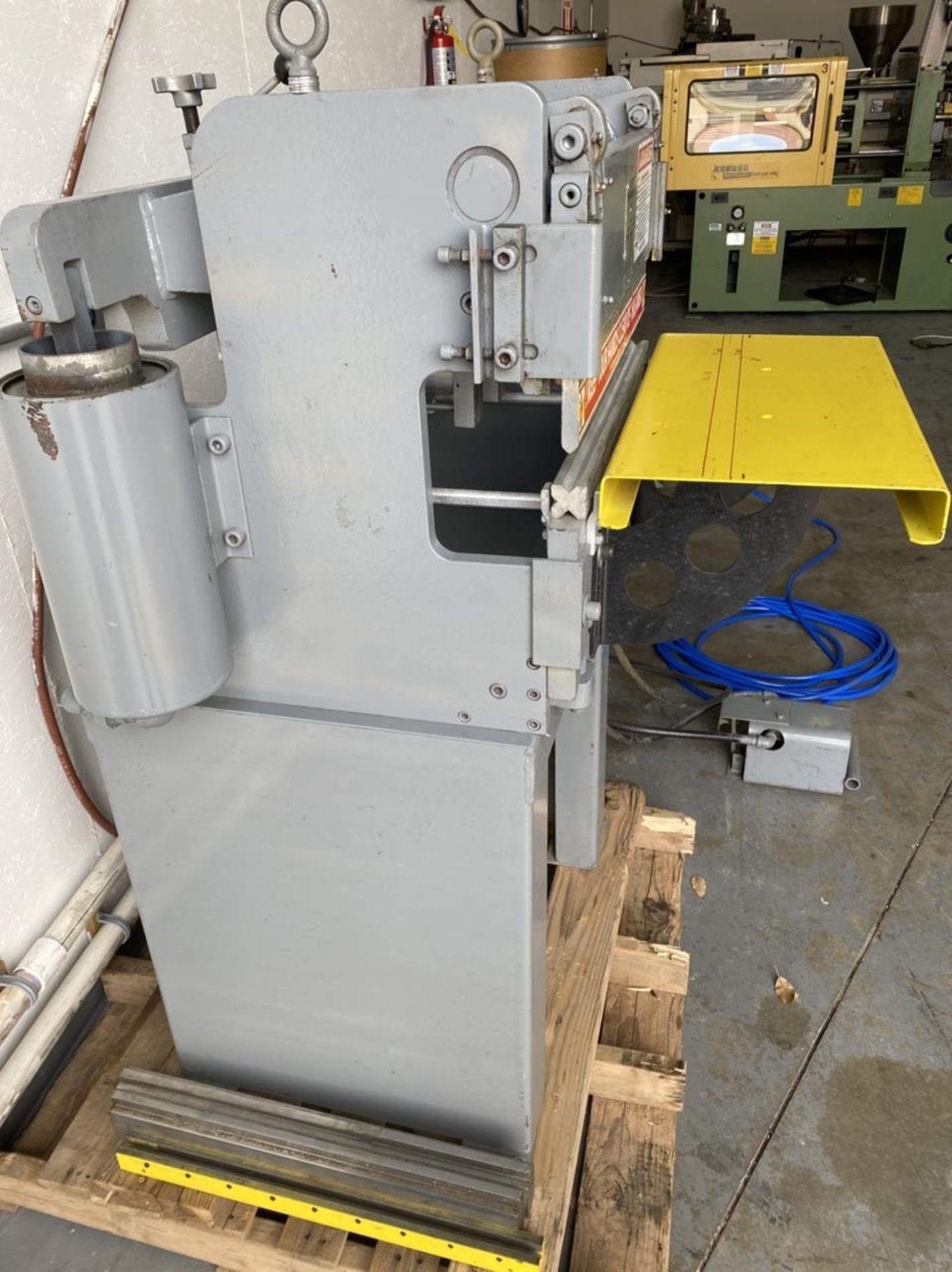 12 Ton all Pneumatic Press Brake Serial # B9635 Model # B2120MFO - Image 3 of 7