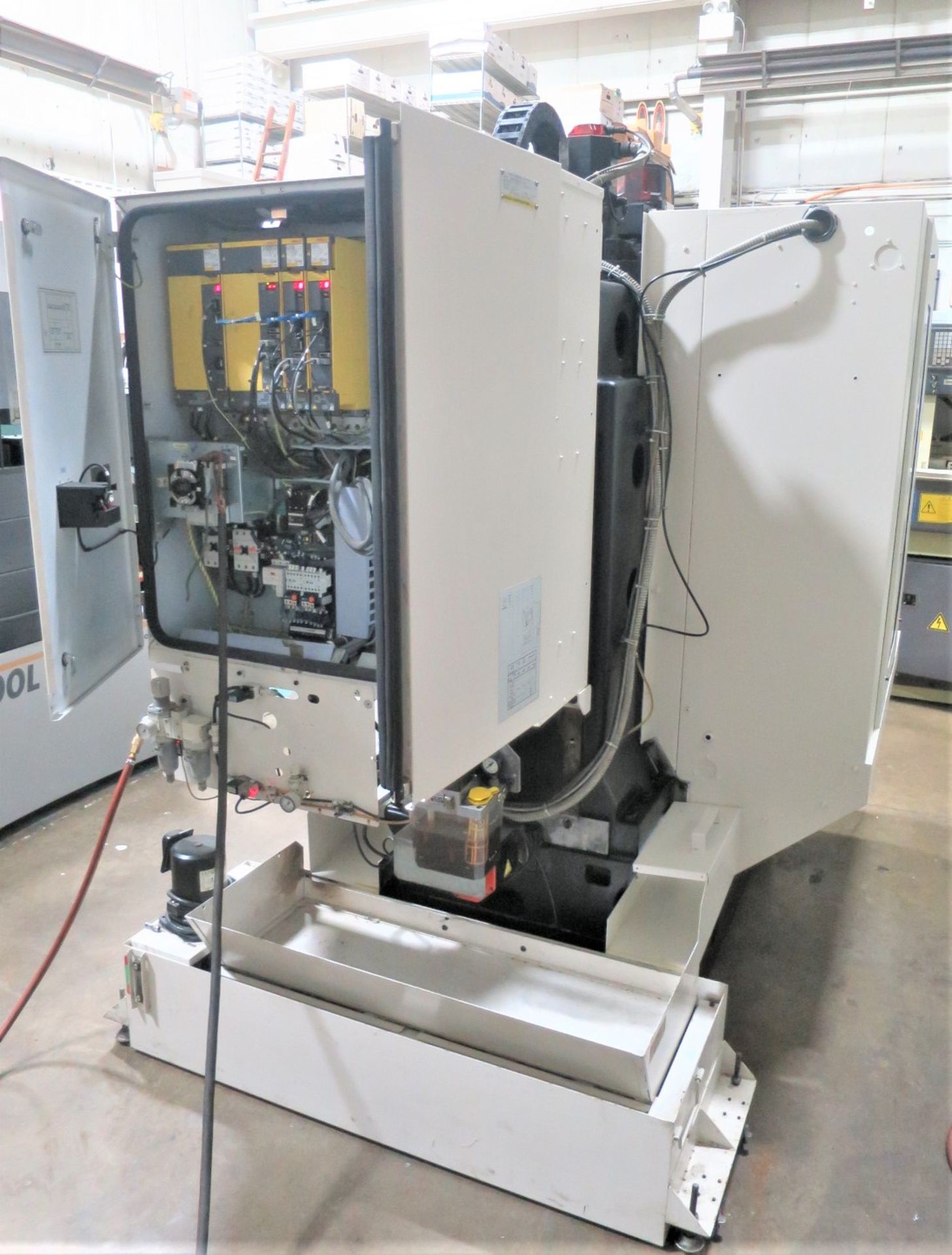 Fanuc RoboDrill Alpha T21iFB 3-Axis Vertical High Speed Drill Tap Machining Center, S/N P125XKB59, - Image 8 of 11