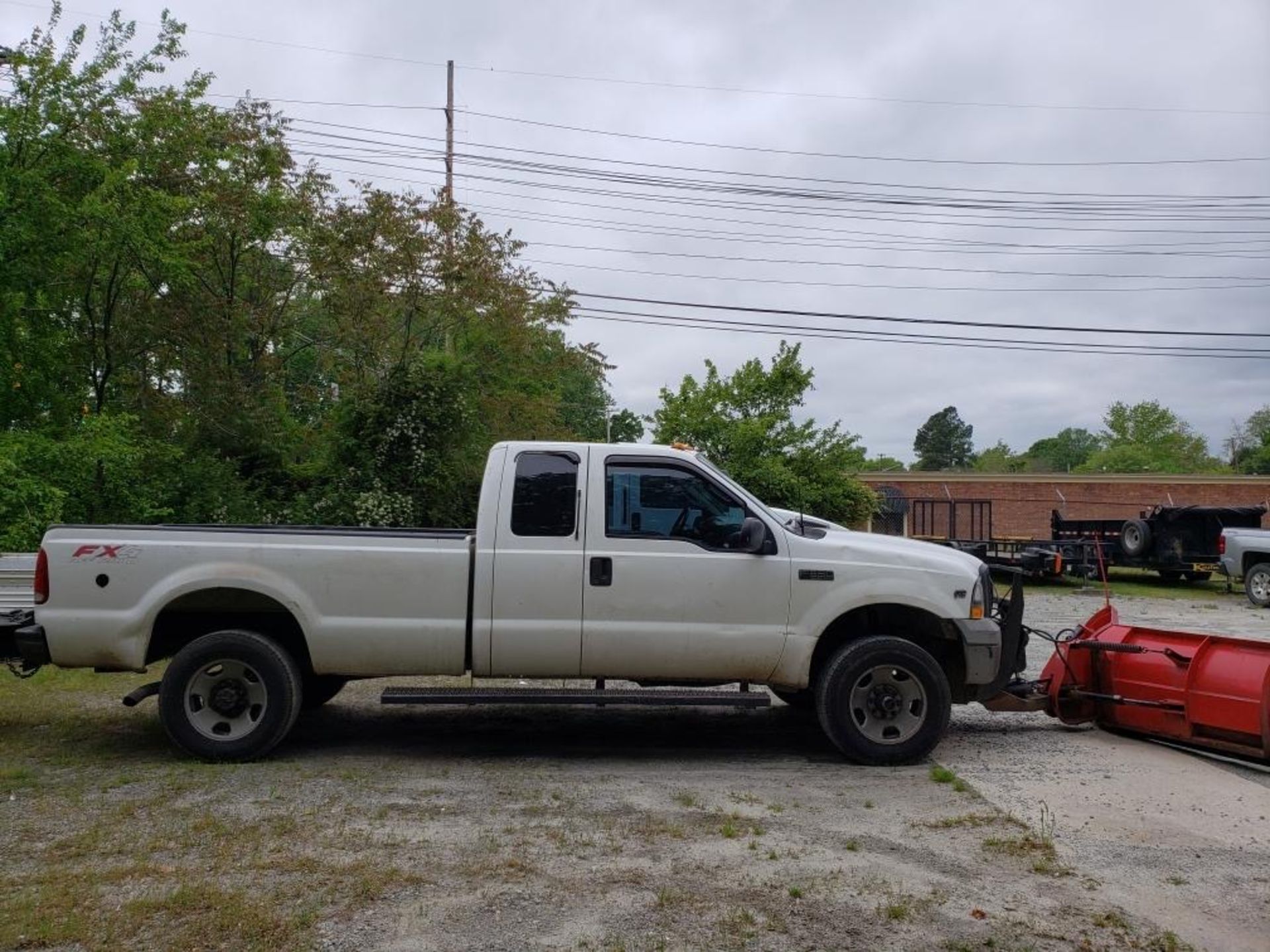 2003 Ford F350 Pickup Truck with Snow Plow
