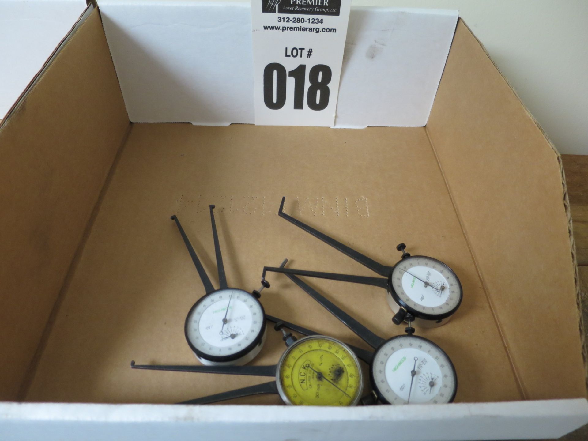 (4) Dial Indicators