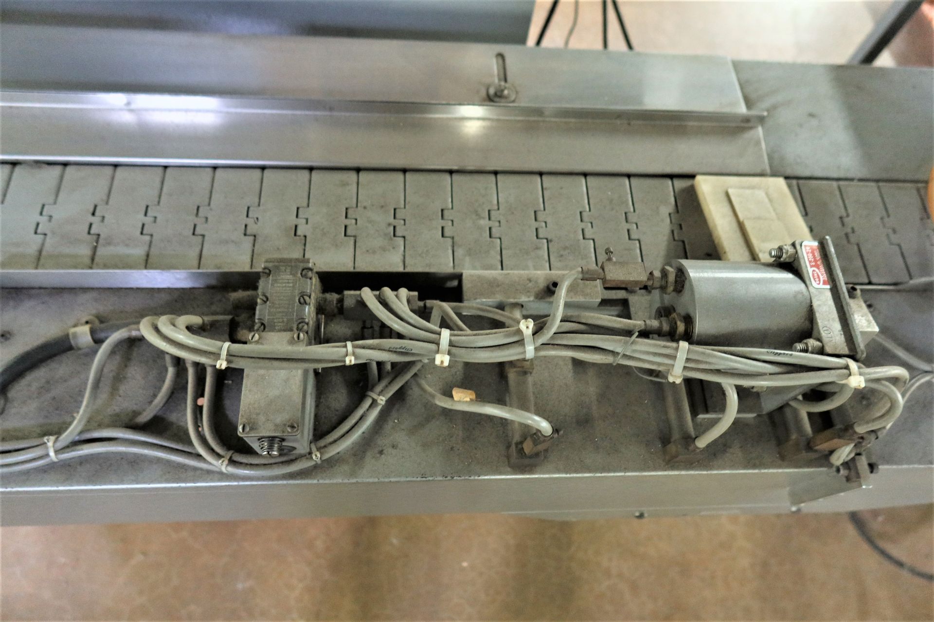 Delta MC-18A Parts Feeder with Soabar 400, S/N 1255 - Image 4 of 7