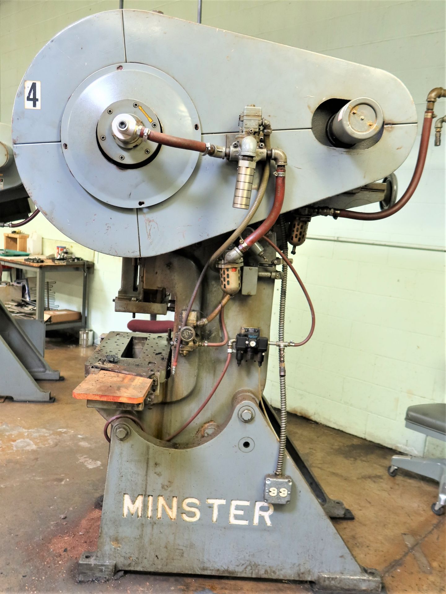 22 Ton Minster #3 high Speed OBI Press, S/N 18097 - Image 4 of 6