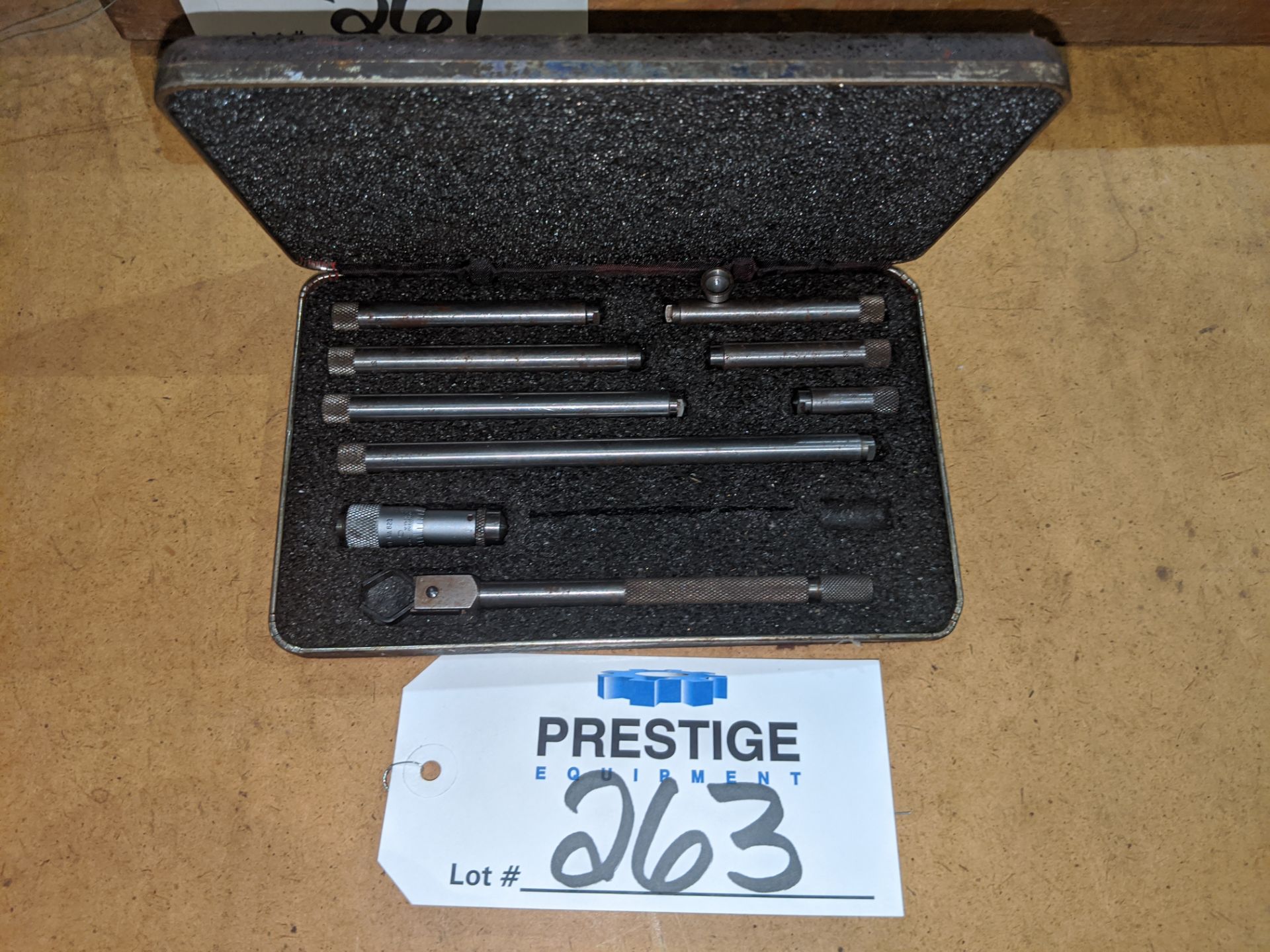 Starrett No. 823 Inside Micrometer Set