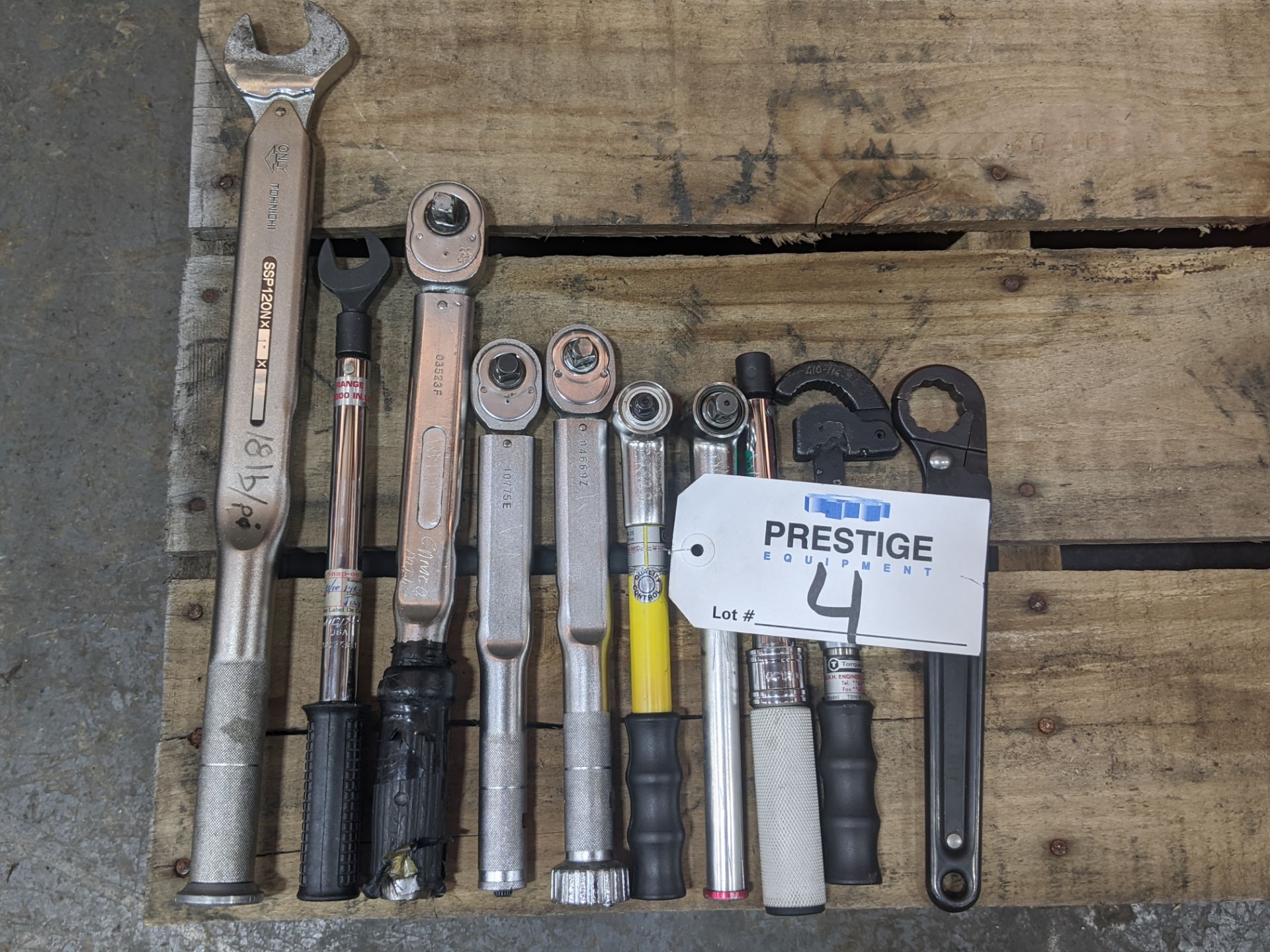 Assorted Preset Torque Wrenches