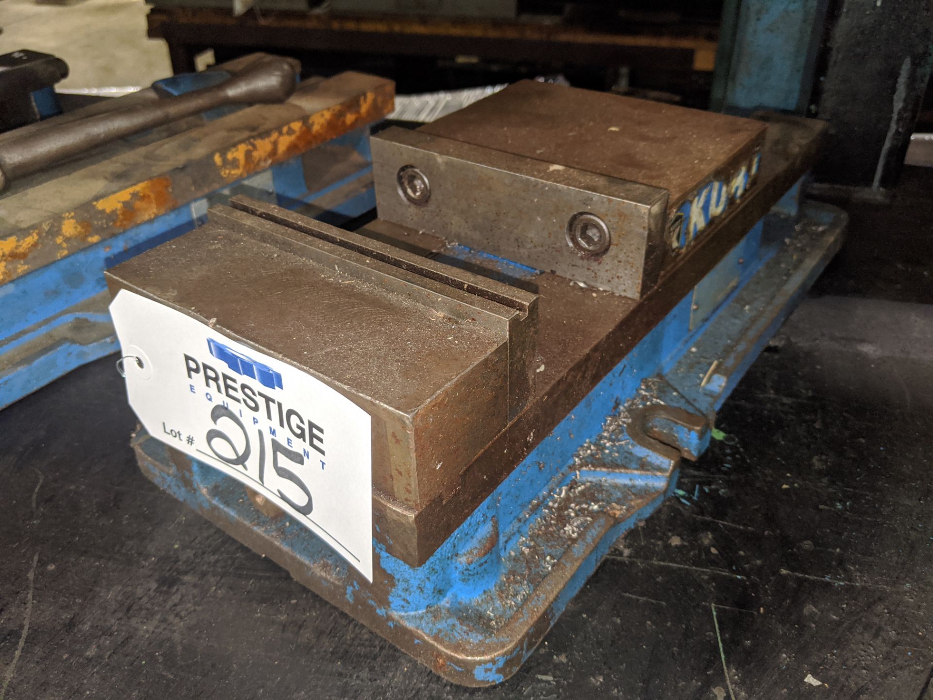 Kurt 6" Machine Vise