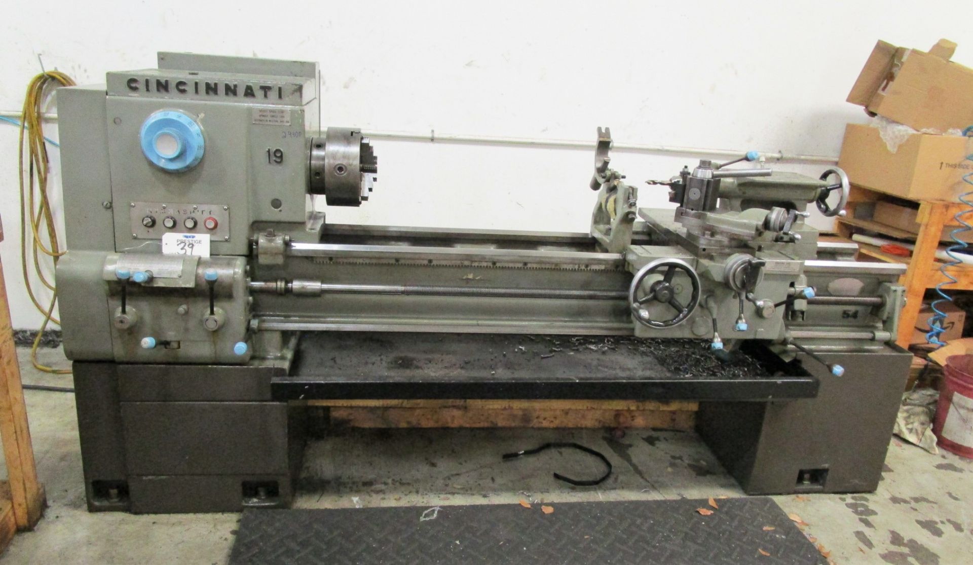 19" x 54" Cincinnati Hydrashift Manual Lathe