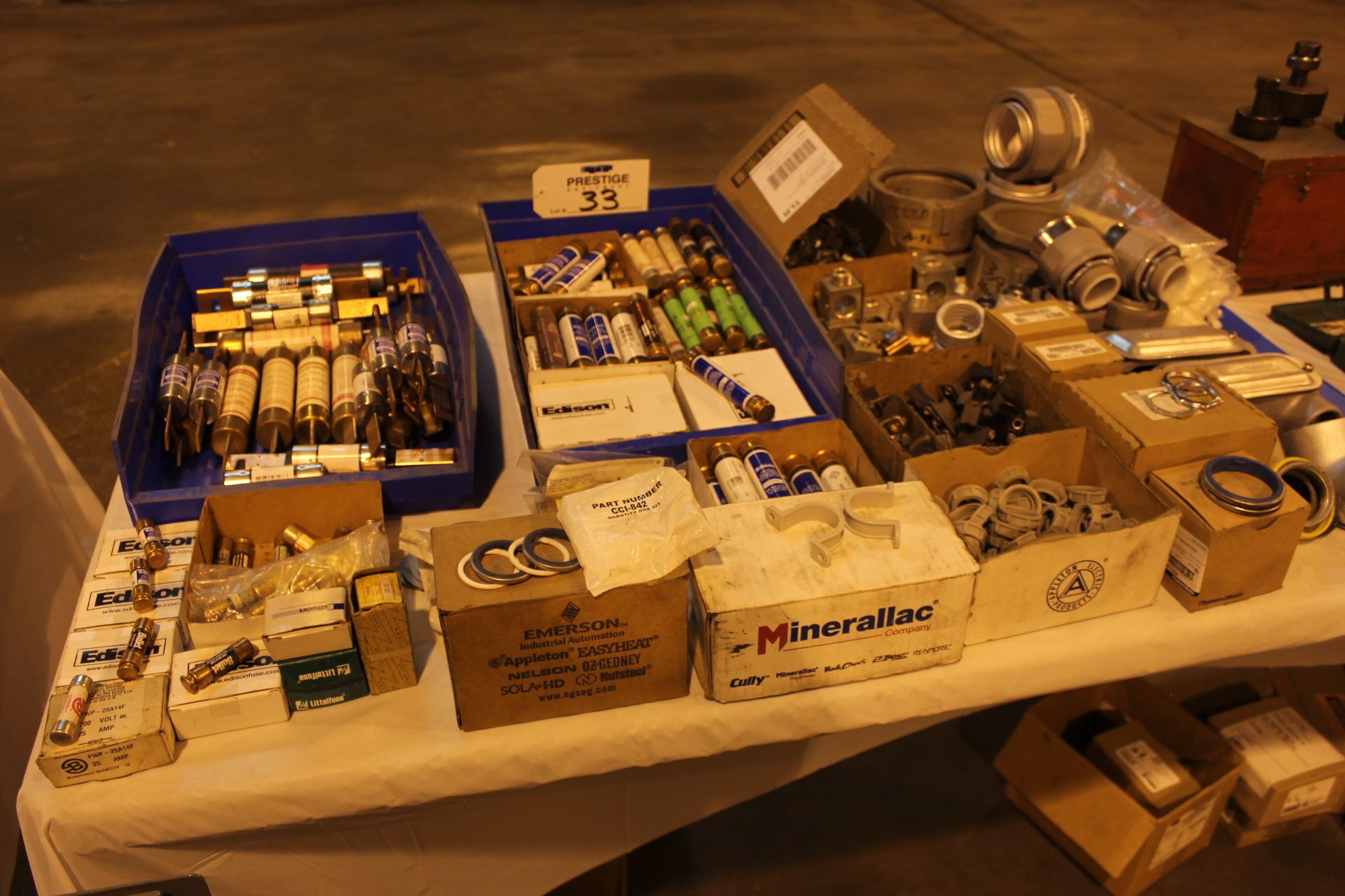 Lot of Fuses, Fittings, Sealing Rings, Bushings, Conduit Clamps, Cable Straps, Wire Ties - Image 2 of 2