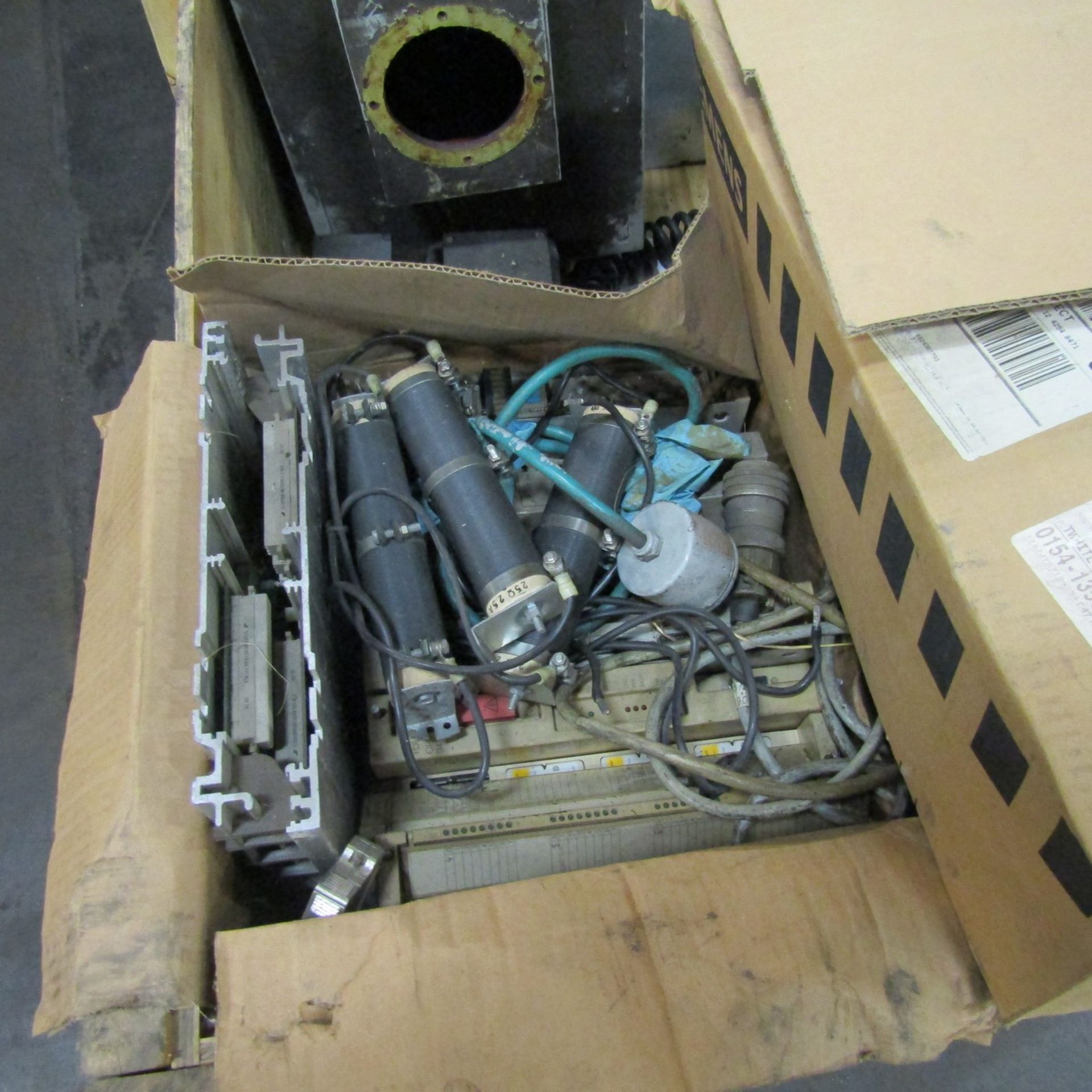 Pallet of Assorted Electrical Equipment - Image 4 of 5