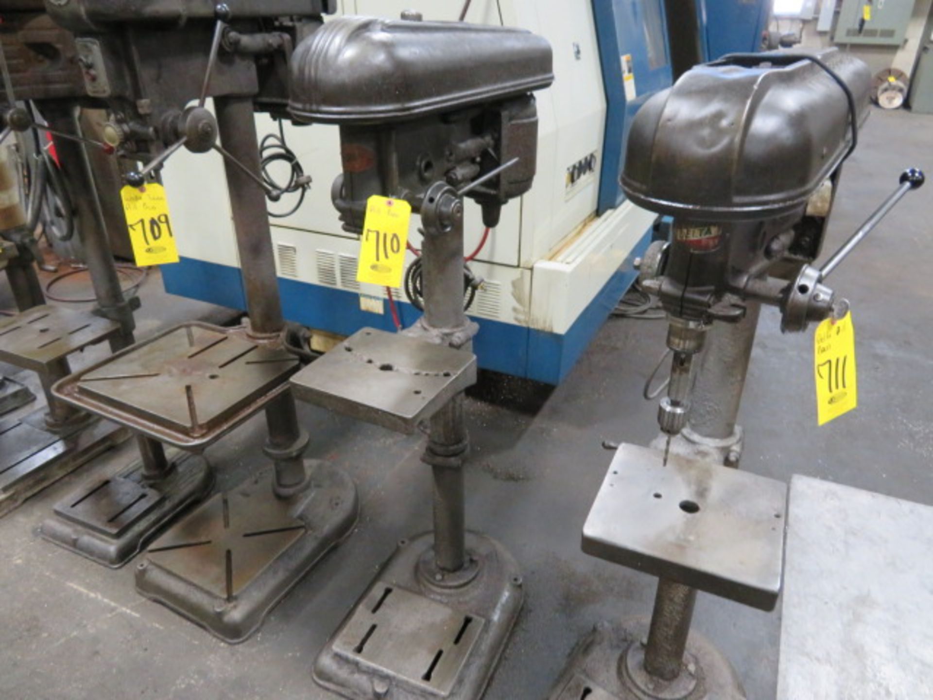 DELTA 17" PEDESTAL DRILL PRESS