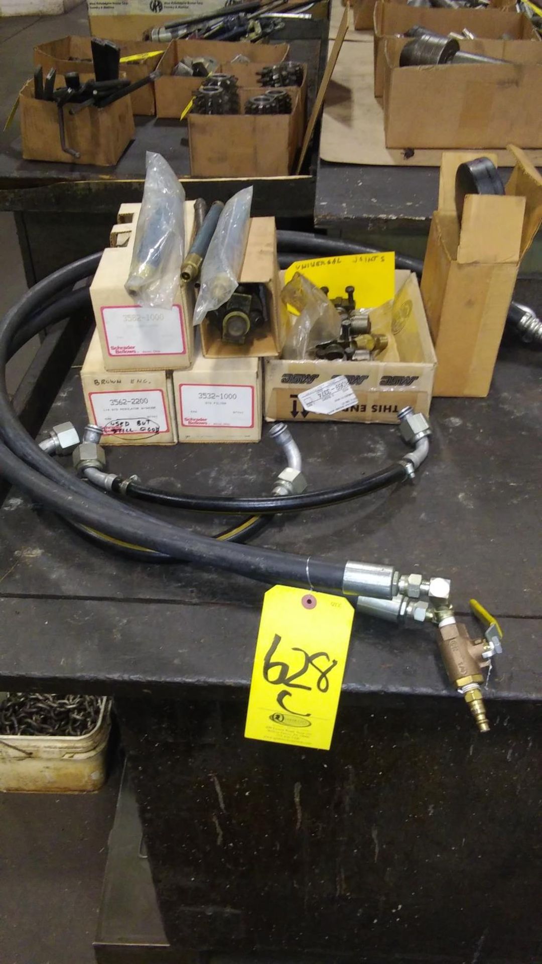 ASSORTED PRESSURE HOSES, UNIVERSAL JOINTS AND PRESSURE FILTERS