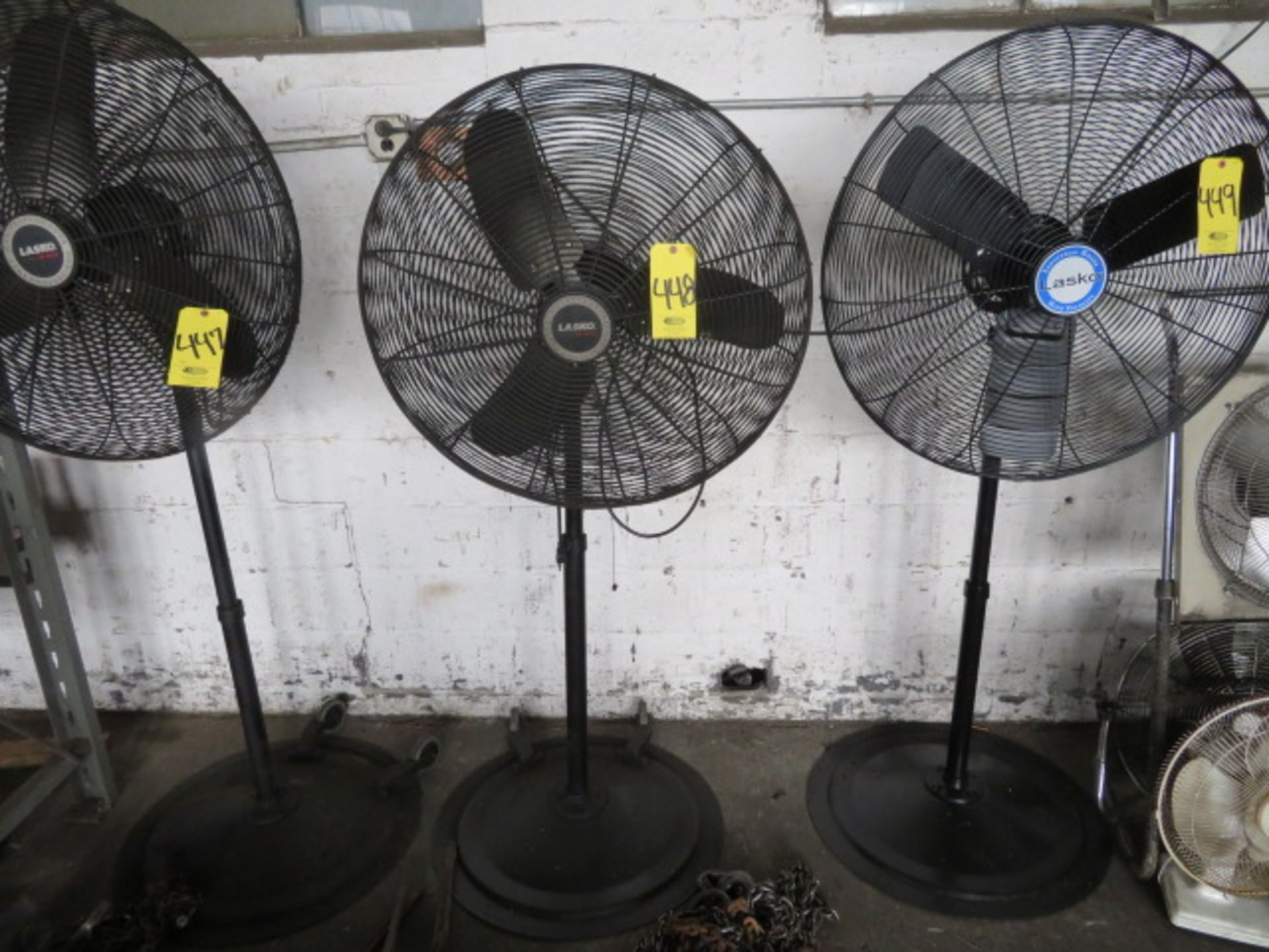 30" LASKO PEDESTAL SHOP FAN