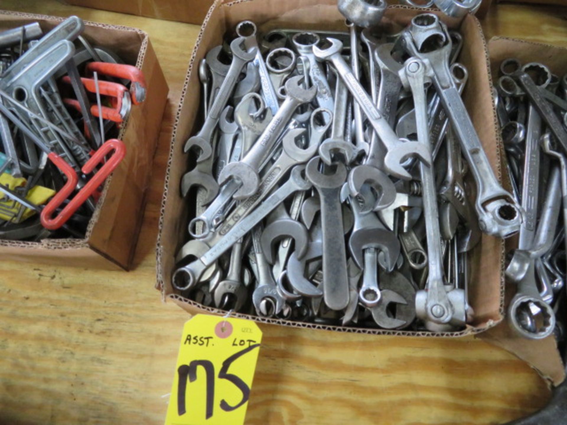 ASSORTED OPEN AND BOX END WRENCHES