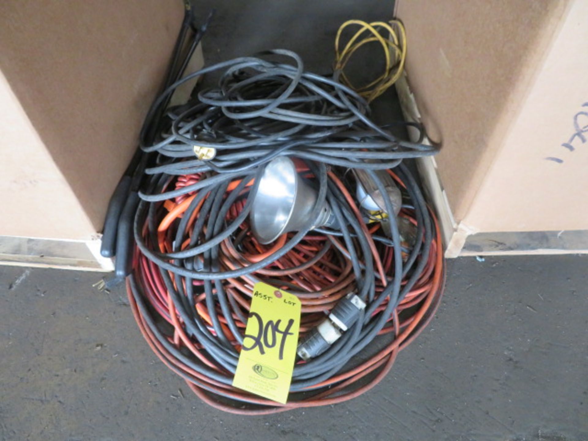 ELECTRICAL EXTENSION CORDS AND LIGHTS