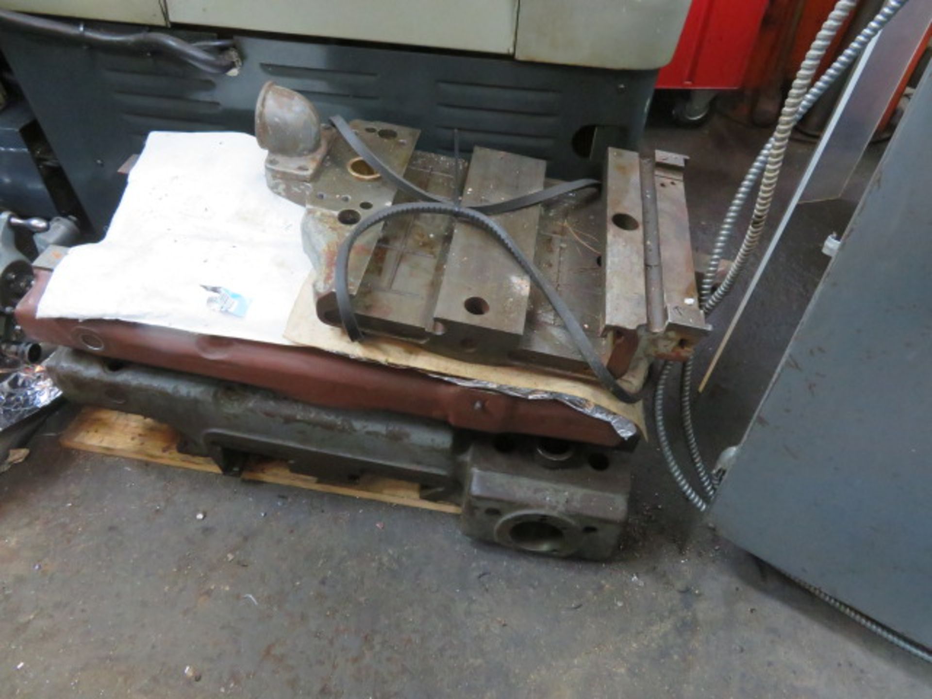 KEARNEY & TRECKER MILWAUKEE PARTS INCLUDING (2) MACHINE FRAMES…PLUS $500 RIGGING & LOADING FEE - Image 8 of 13