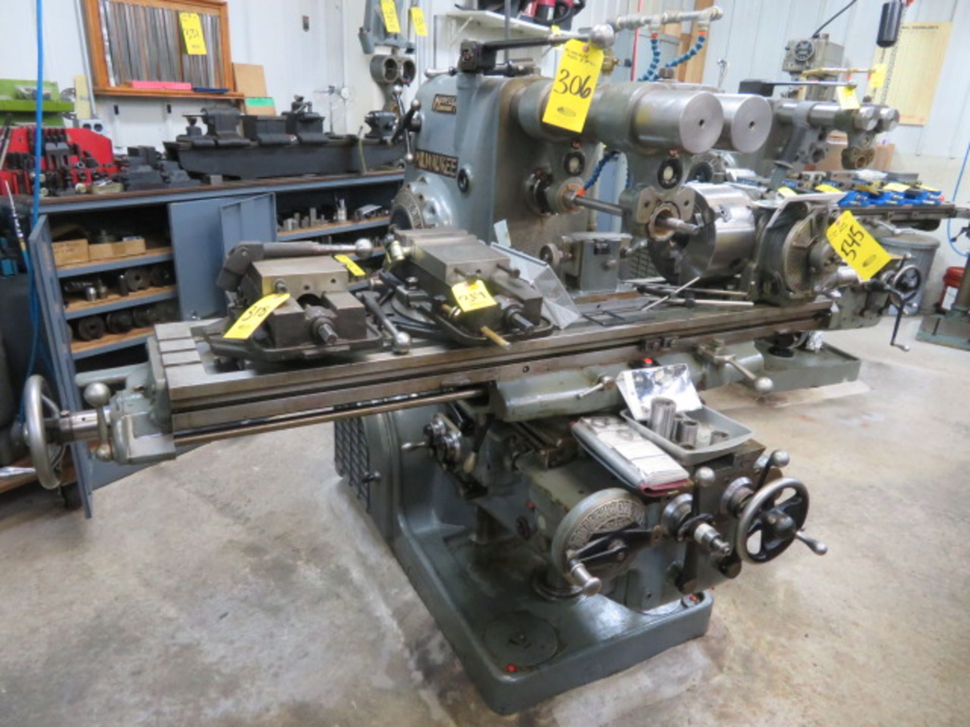 KEARNEY & TRECKER MILWAUKEE MDL. H NO 3 UNIVERSAL MILL,S/N 83-4065N…PLUS $600 RIGGING & LOADING FEE