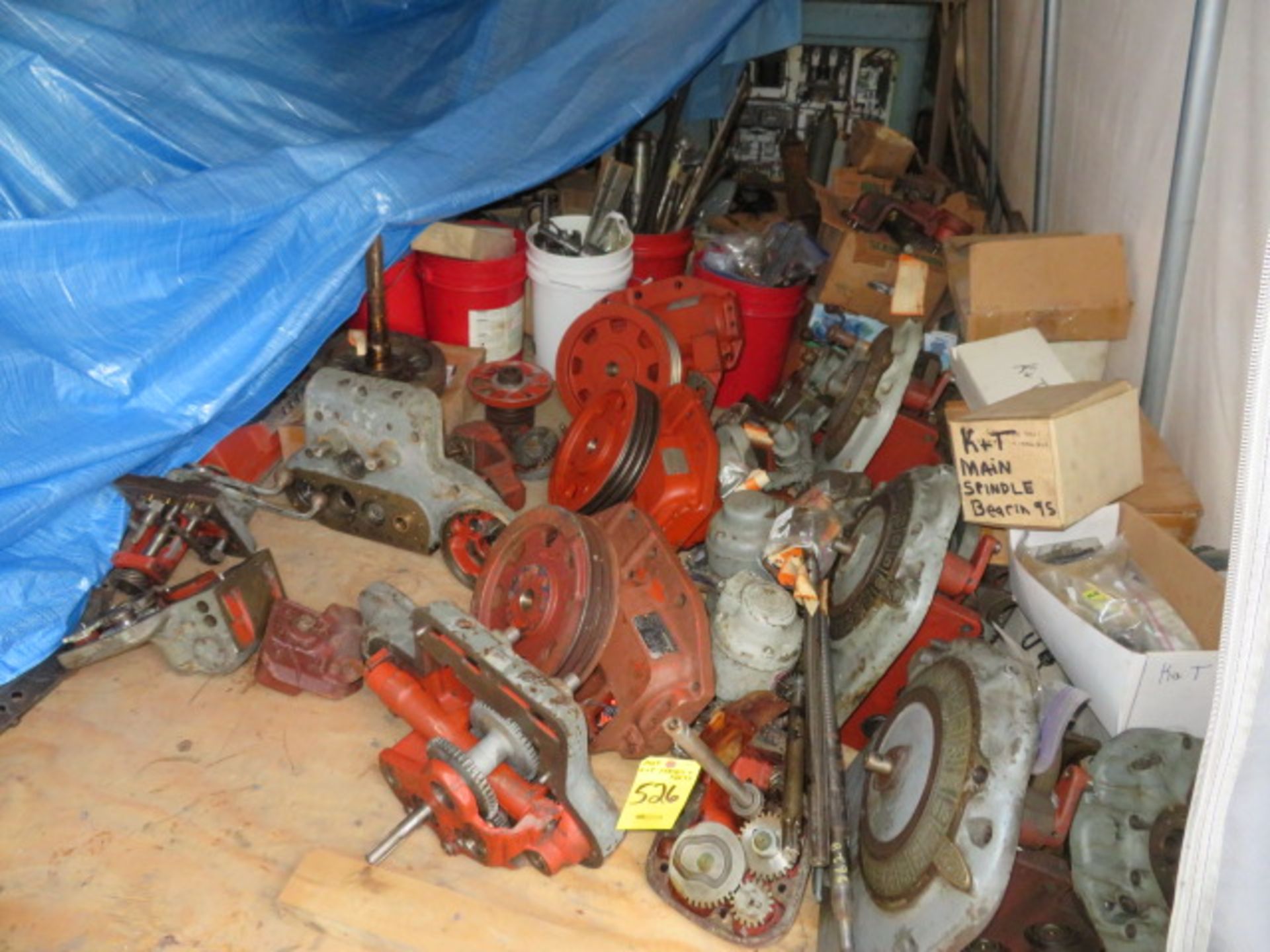 KEARNEY & TRECKER MILWAUKEE PARTS INCLUDING (2) MACHINE FRAMES…PLUS $500 RIGGING & LOADING FEE - Image 2 of 13