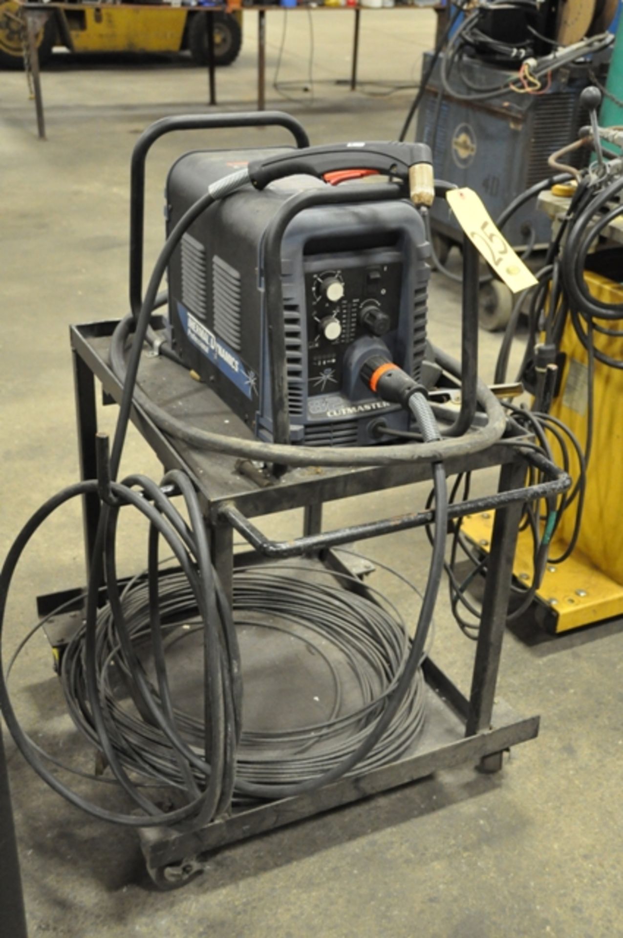 THERMAL DYNAMICS CUTMASTER PLASMA CUTTER, MODEL 82, SN. MX52290630, 3 PHASE 208-460 VOLTS WITH - Image 2 of 5