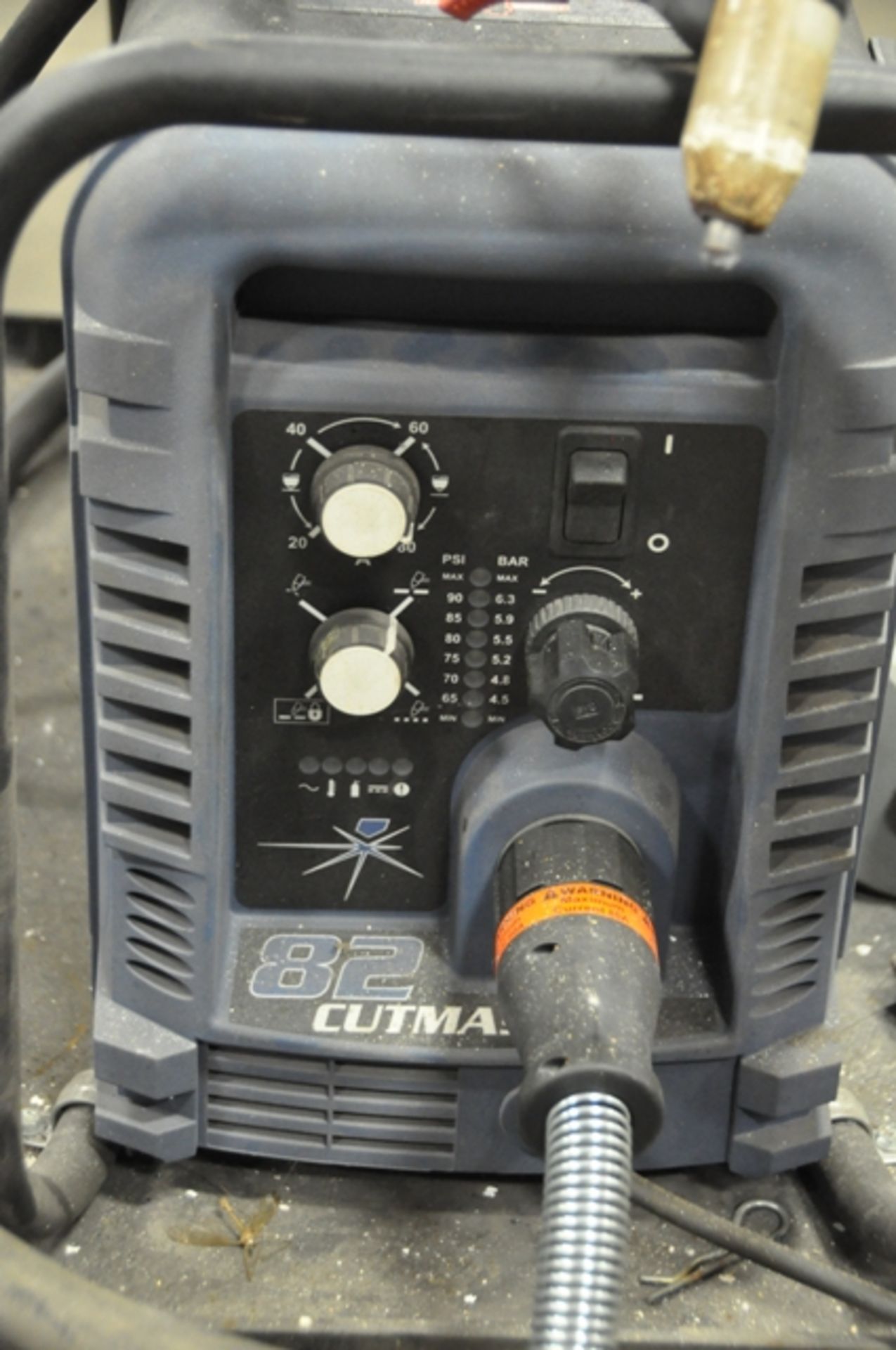 THERMAL DYNAMICS CUTMASTER PLASMA CUTTER, MODEL 82, SN. MX52290630, 3 PHASE 208-460 VOLTS WITH - Image 3 of 5