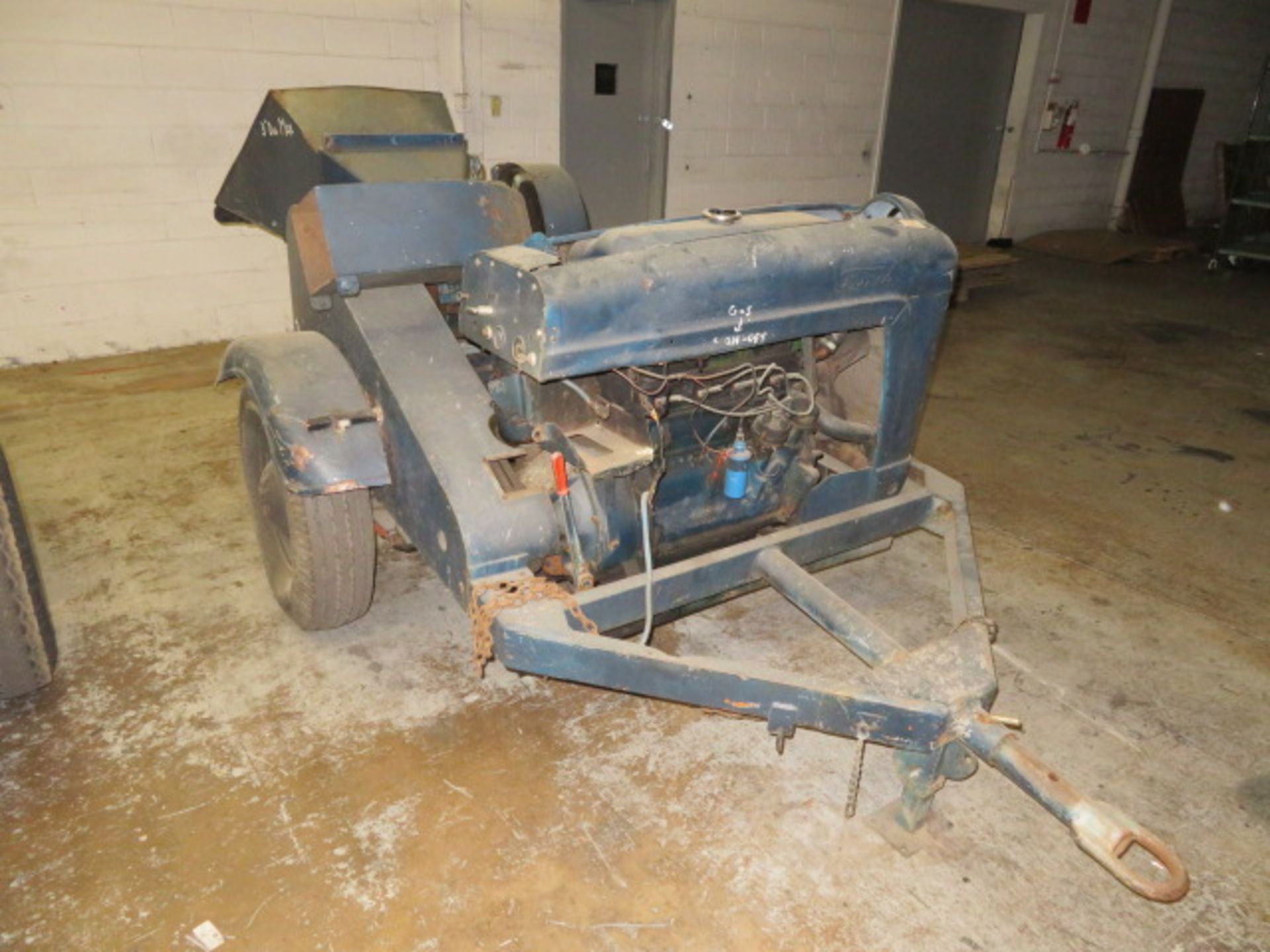 PORTABLE CHIPPER W/FORD GAS ENGINE (LOCATED IN MOORESTOWN, NJ) - Image 3 of 3