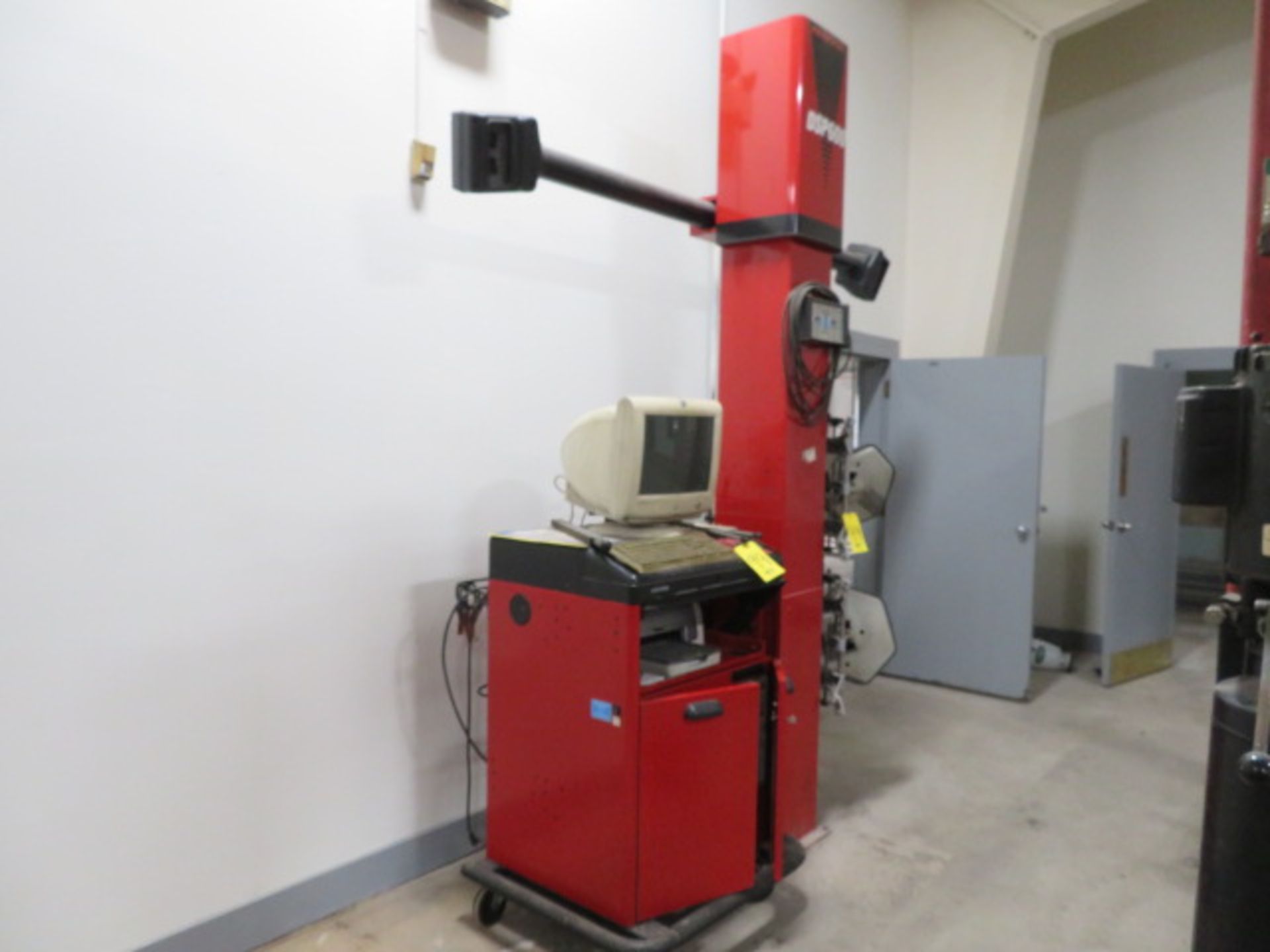 HUNTER DSP600 ALIGNMENT SYSTEM W/PENDANT & R811 CONTROLLER (LOCATED IN LUMBERTON,NJ) - Image 8 of 8