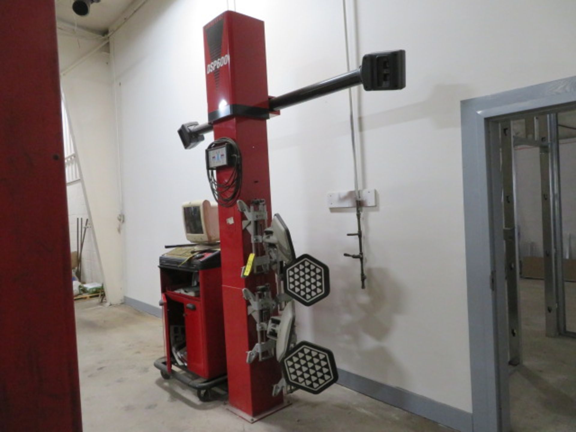 HUNTER DSP600 ALIGNMENT SYSTEM W/PENDANT & R811 CONTROLLER (LOCATED IN LUMBERTON,NJ) - Image 3 of 8