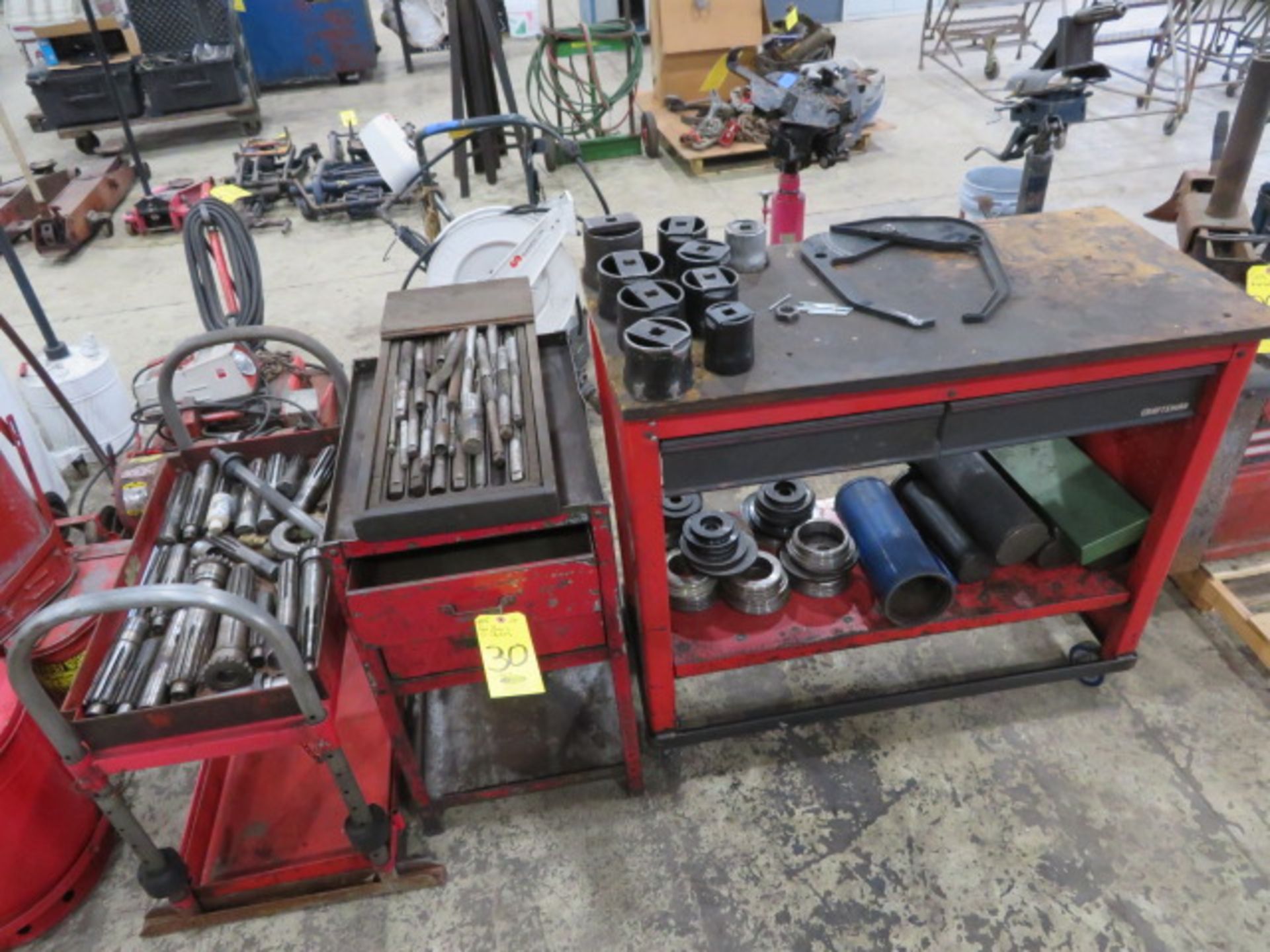 CRAFTSMAN ROLLING MOBILE BENCH W/TOOLING STAND, ASSORTED REAMERS AND SOCKETS (LOCATED IN LUMBERTON,