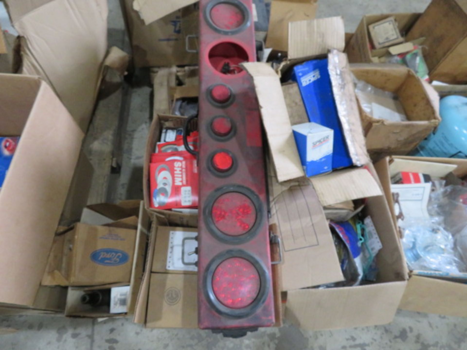 MISCELLANEOUS AUTO AND TRUCK PARTS (WHEEL WEIGHTS, MISC. GASKETS & CLAMPS, FILTERS, CHASSIS PARTS, - Image 13 of 20