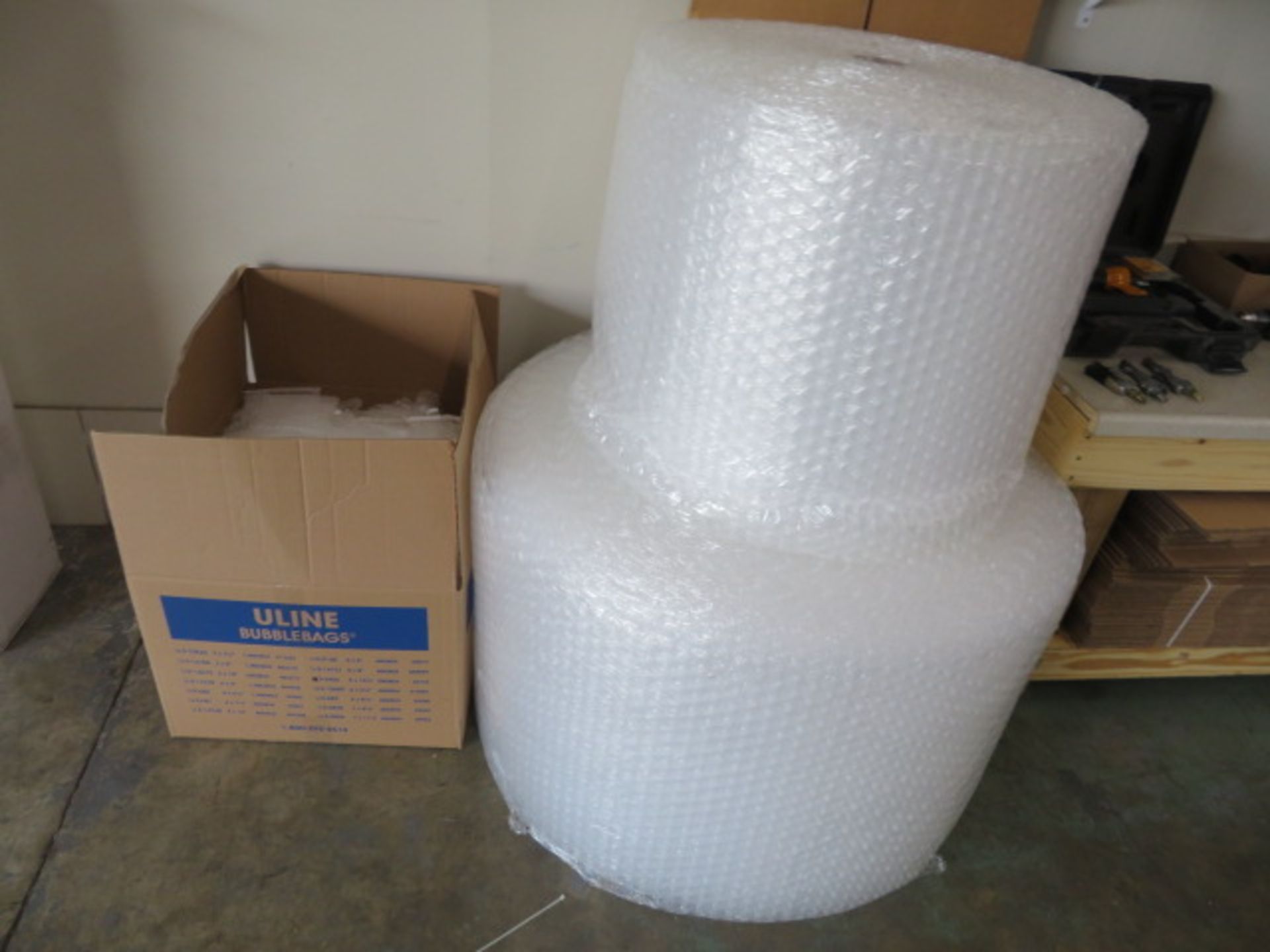 ASSORTED CORRUGATED AND BUBBLE WRAP PACKAGING AND SUPPLIES - Image 2 of 4