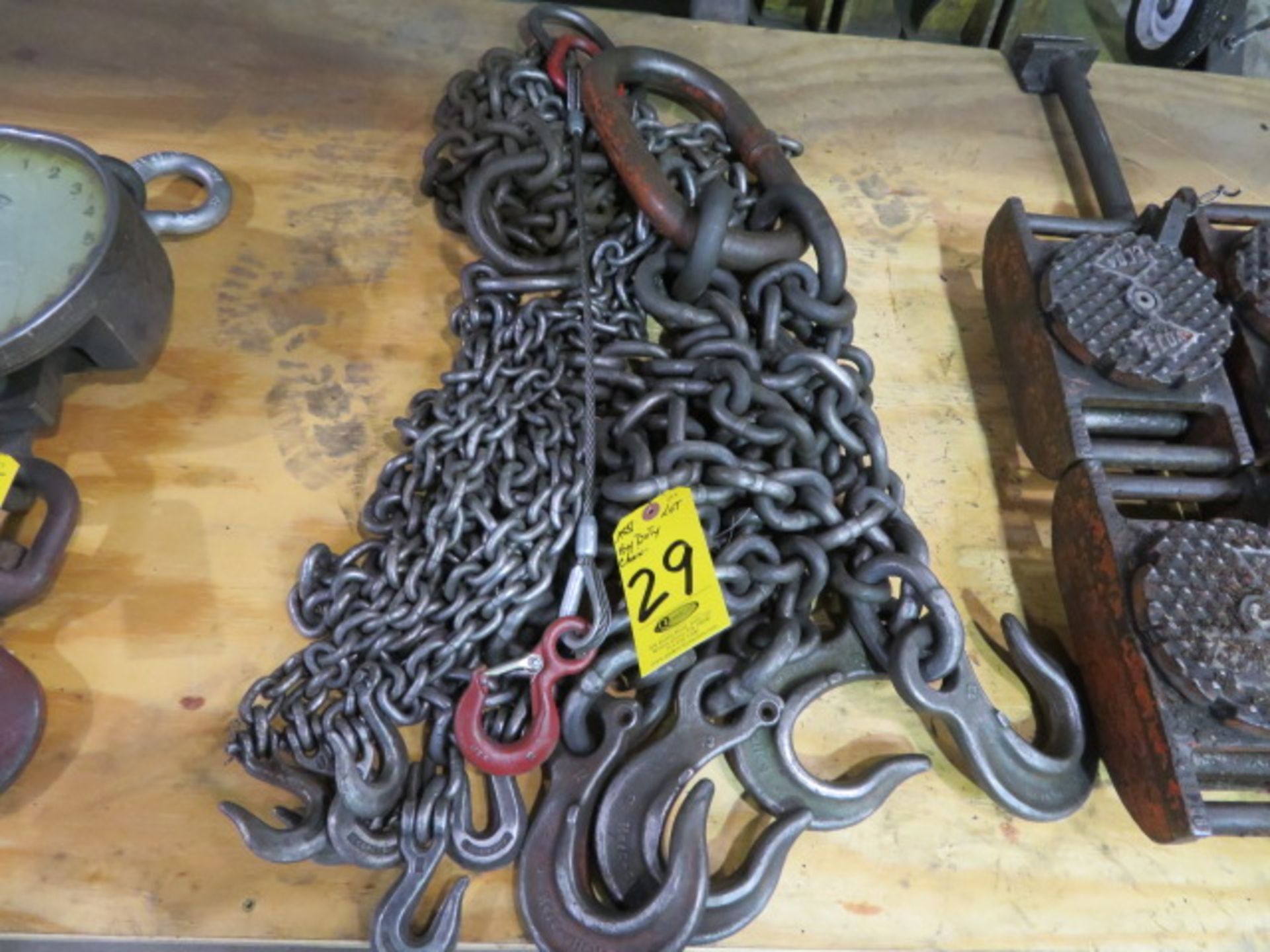 ASSORTED CRANE HOOKS