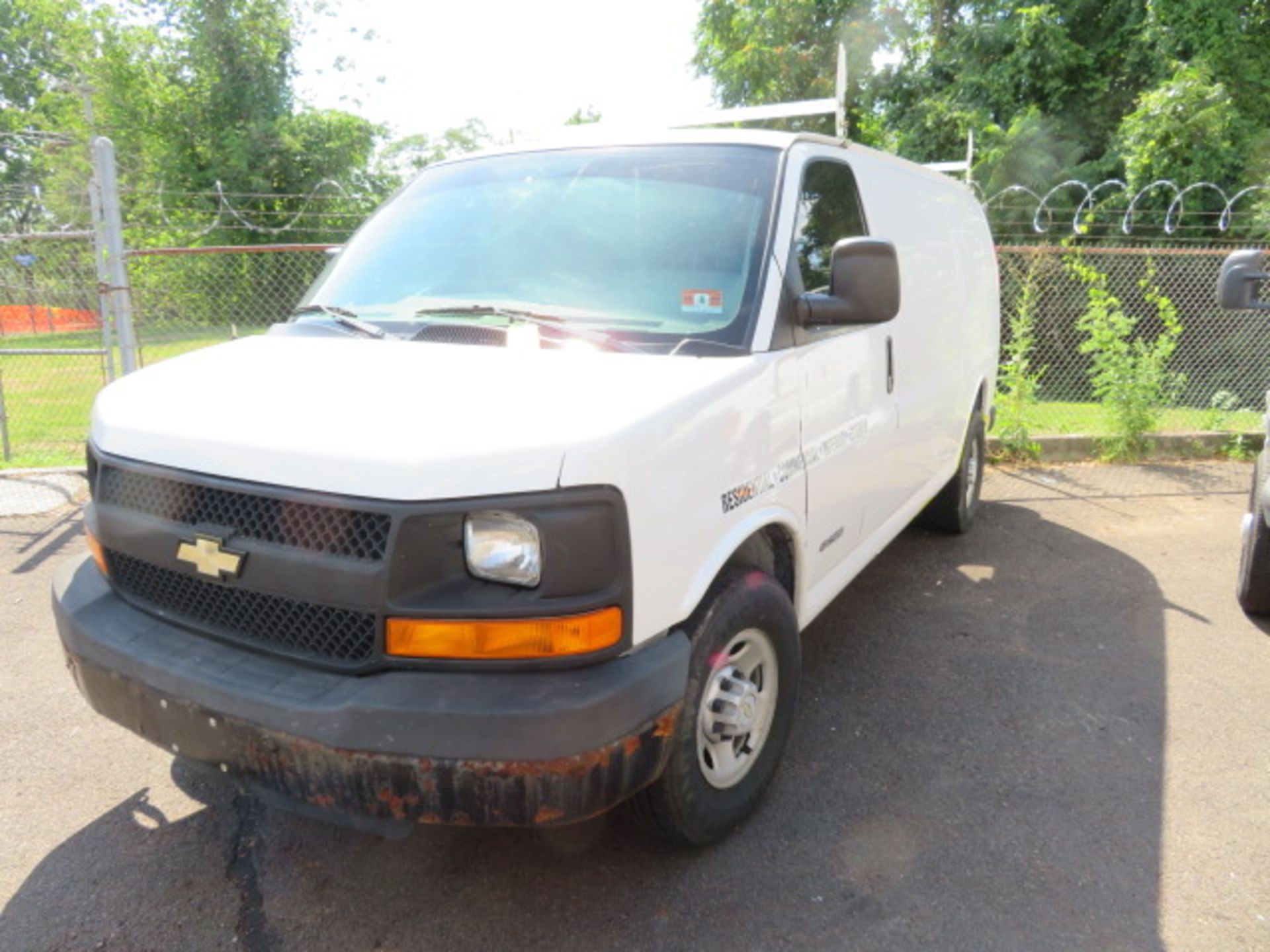 2005 CHEVROLET 2500 EXPRESS VAN, VIN 1GCGG25V851216948, A/C, PW/PL, ADRIAN STEEL SHELVING...