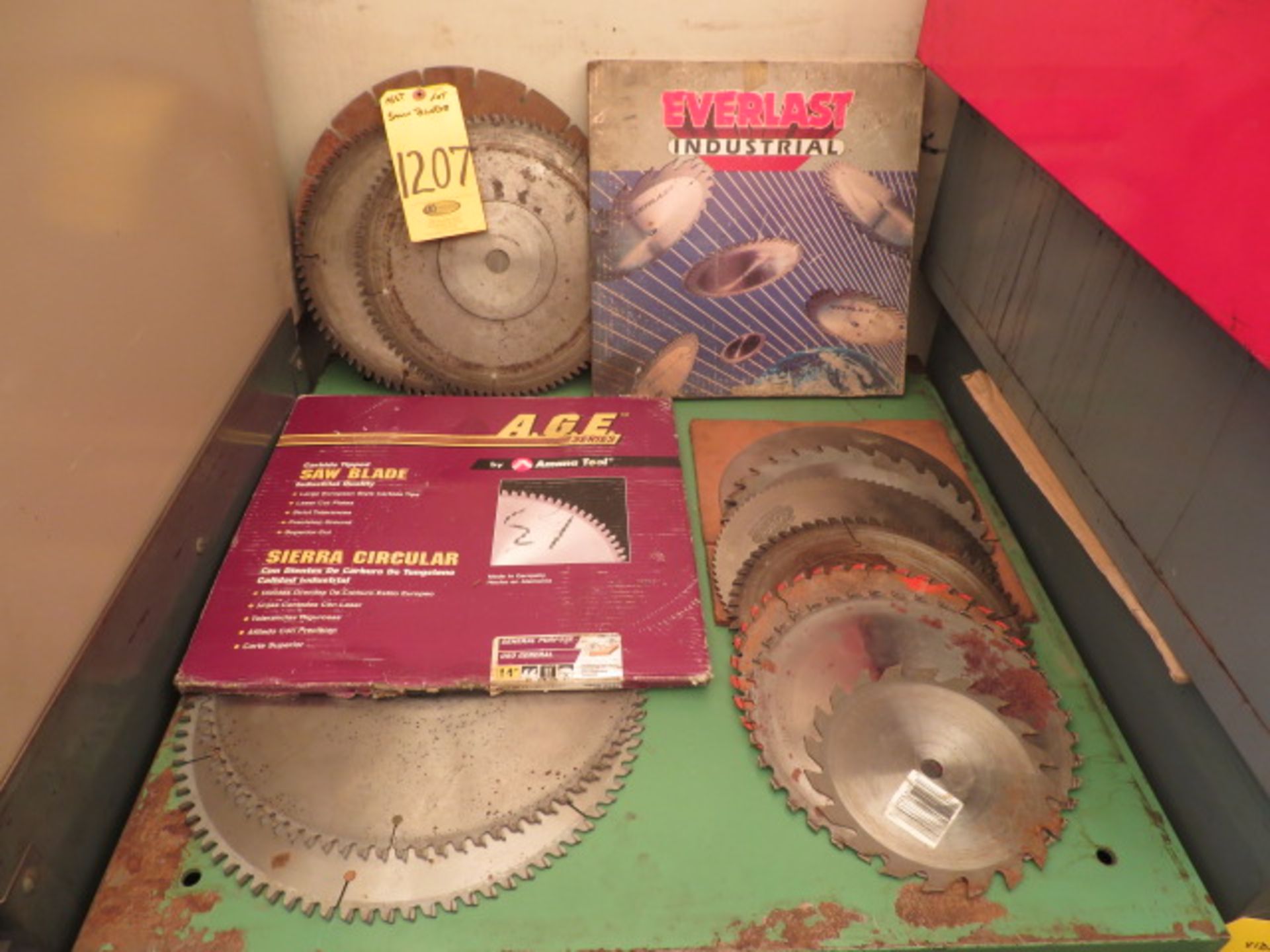 ASSORTED CIRCULAR SAW BLADES (7 IN. TO 14 IN.)