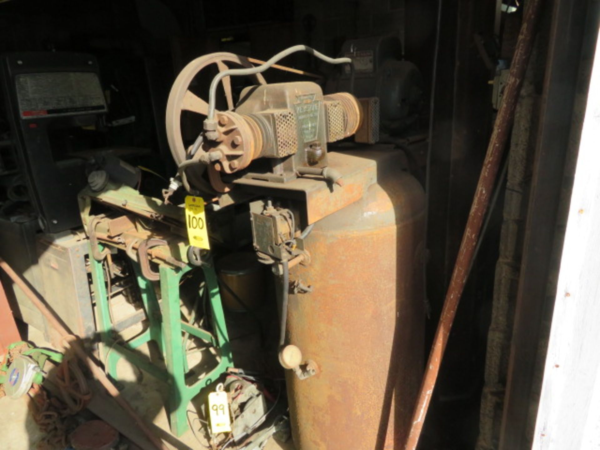 ELECTRIC AND MANUAL WINCHES - Image 3 of 4