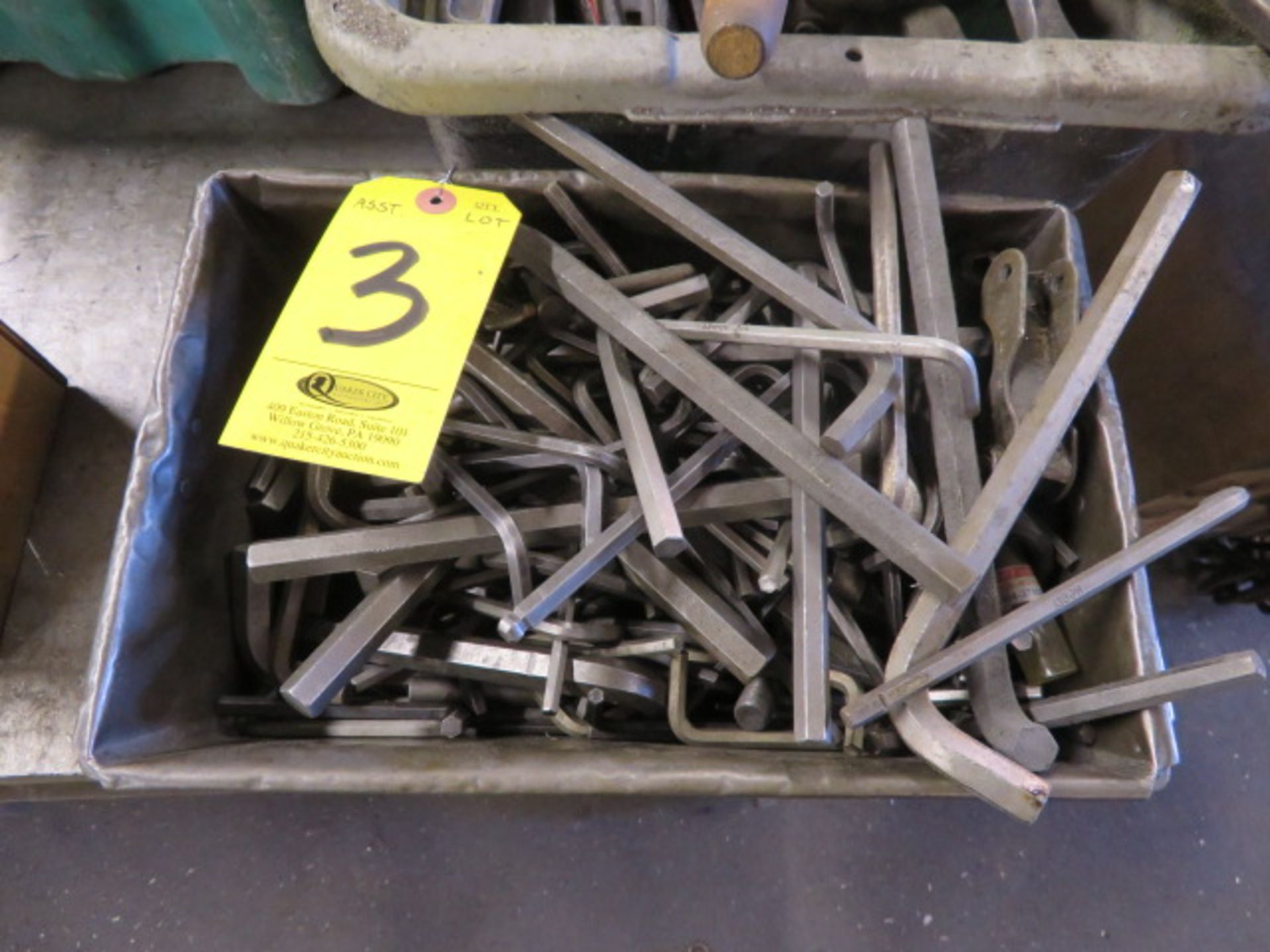 TIN OF ASSORTED ALLEN KEYS