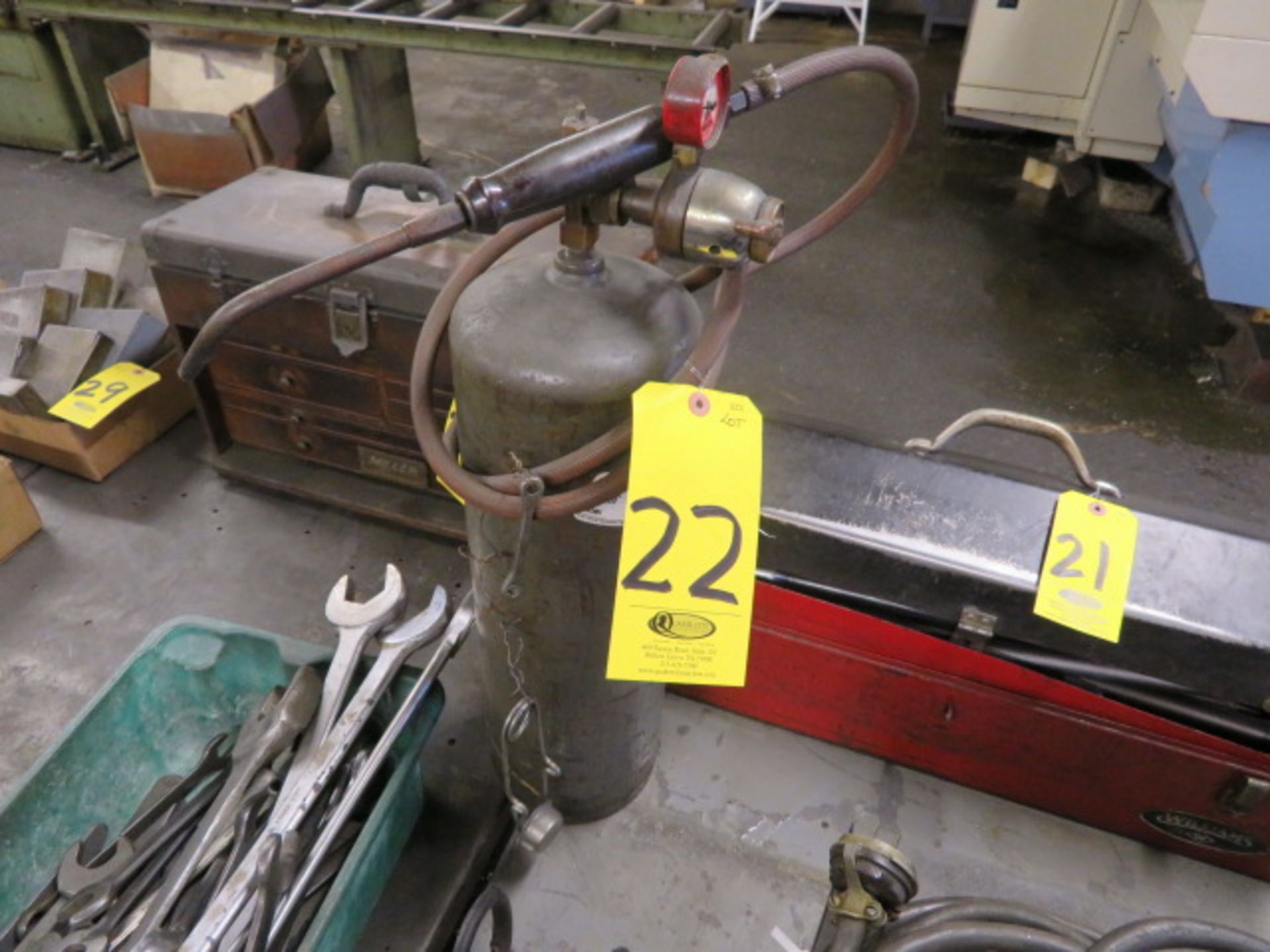 SMALL ACETYLENE BOTTLE W/TORCH