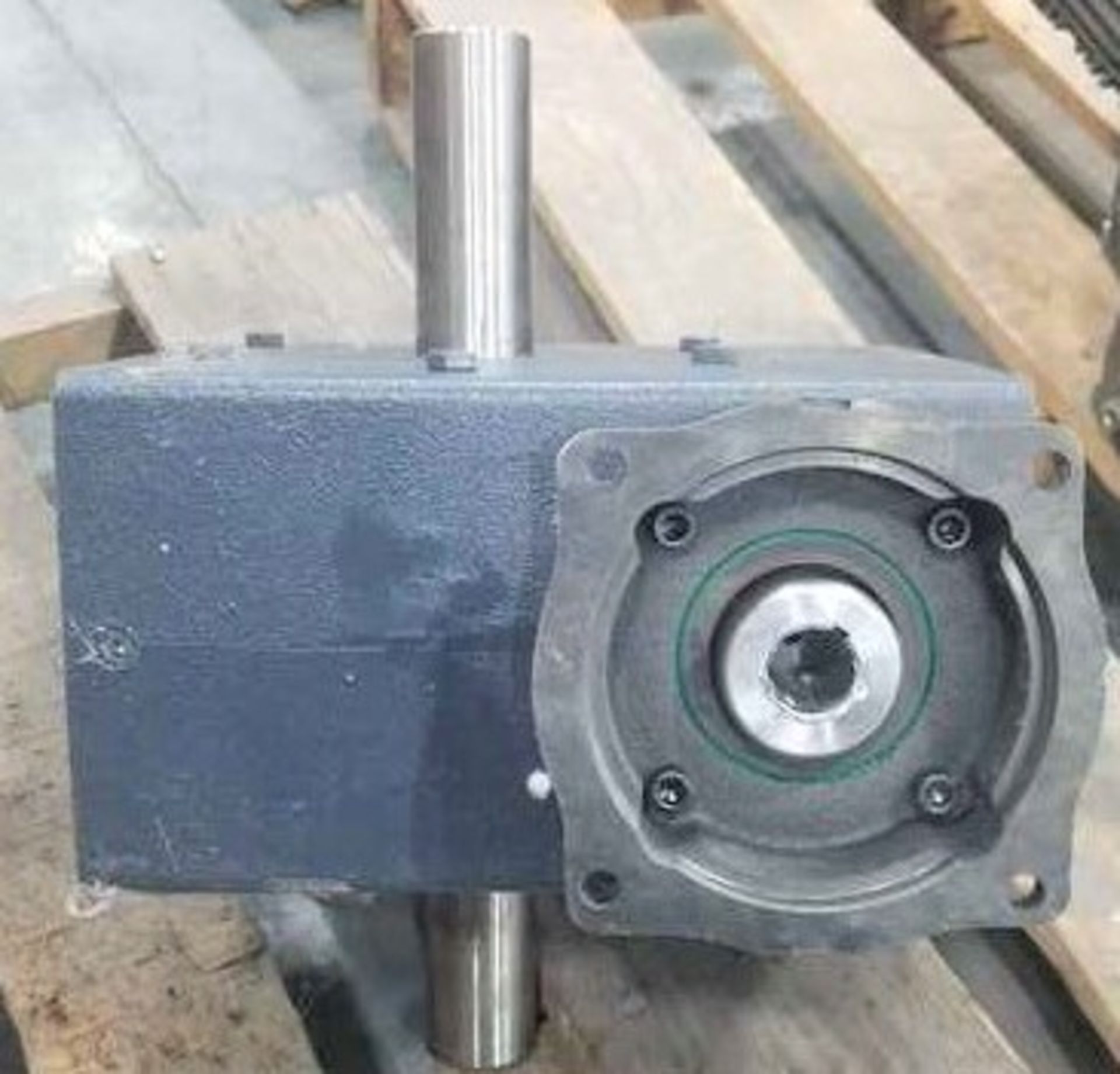 Dual Output Gearbox 60:1