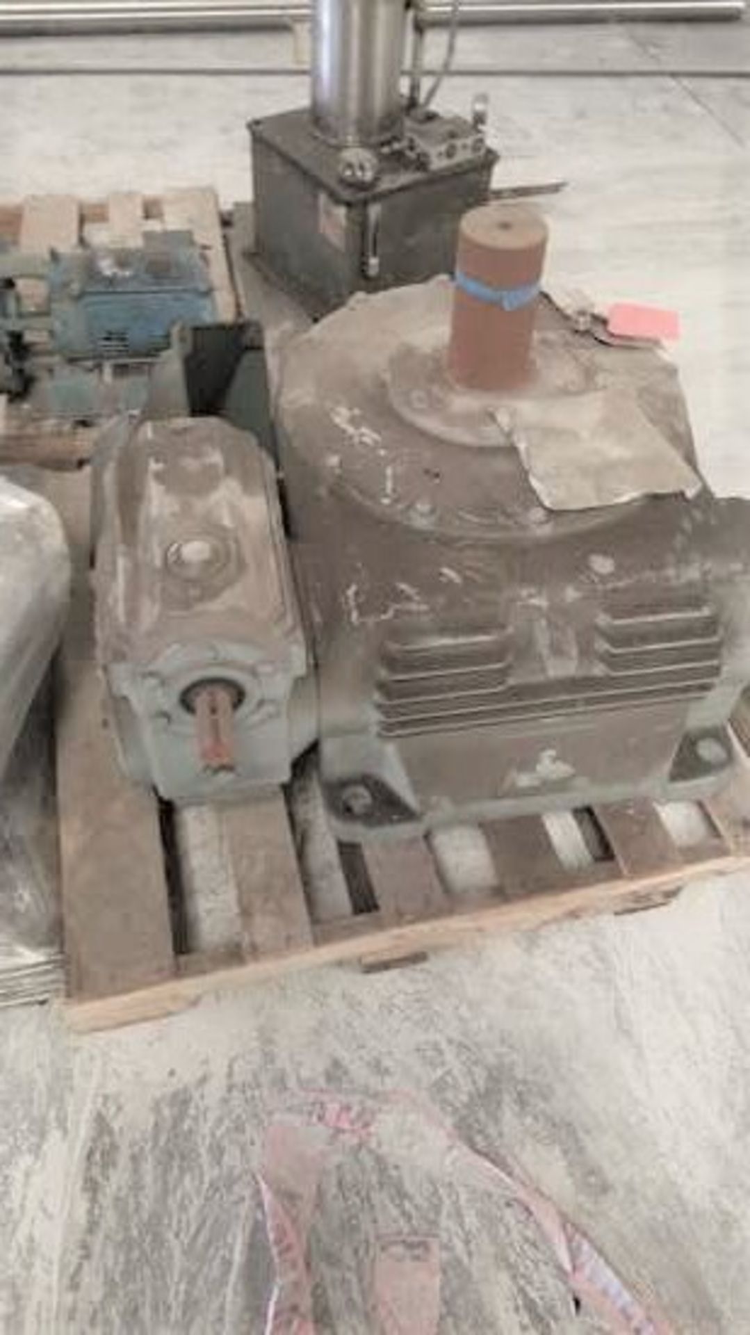 Various Pumps, Gearboxes, Valves - Bild 5 aus 7