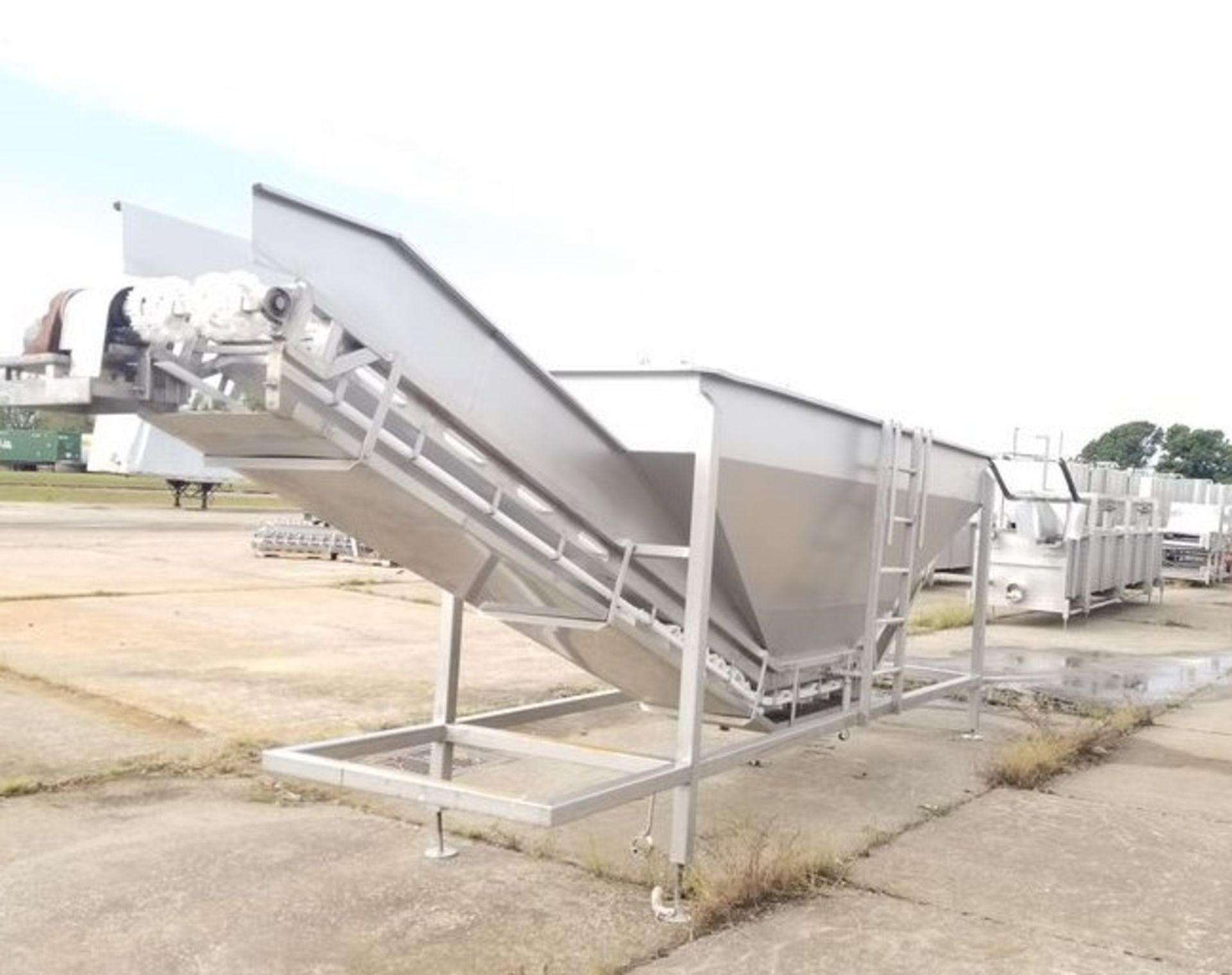 ~10,000 lb Hopper Conveyor